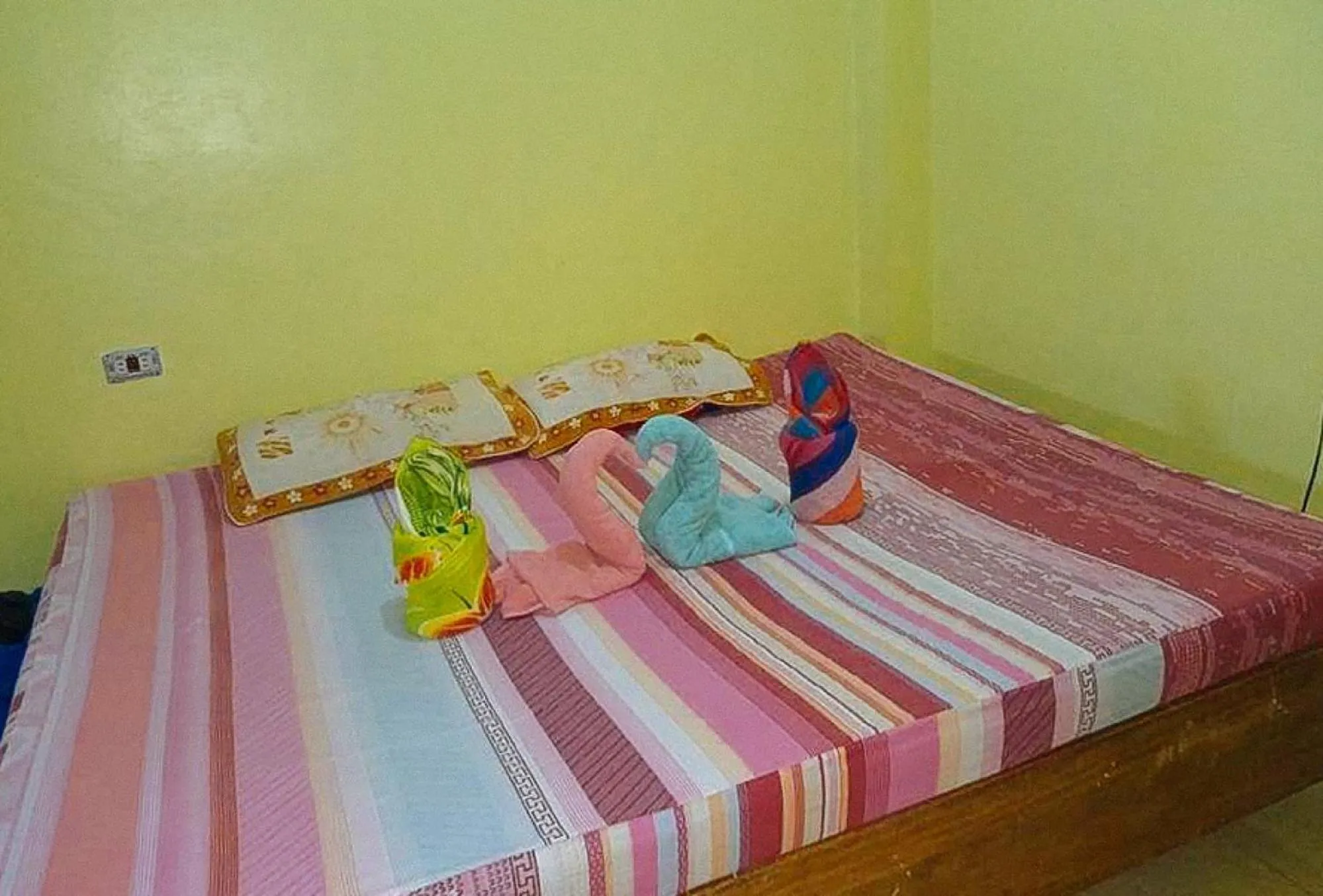 Bed in Livin's Inn Tuguegarao