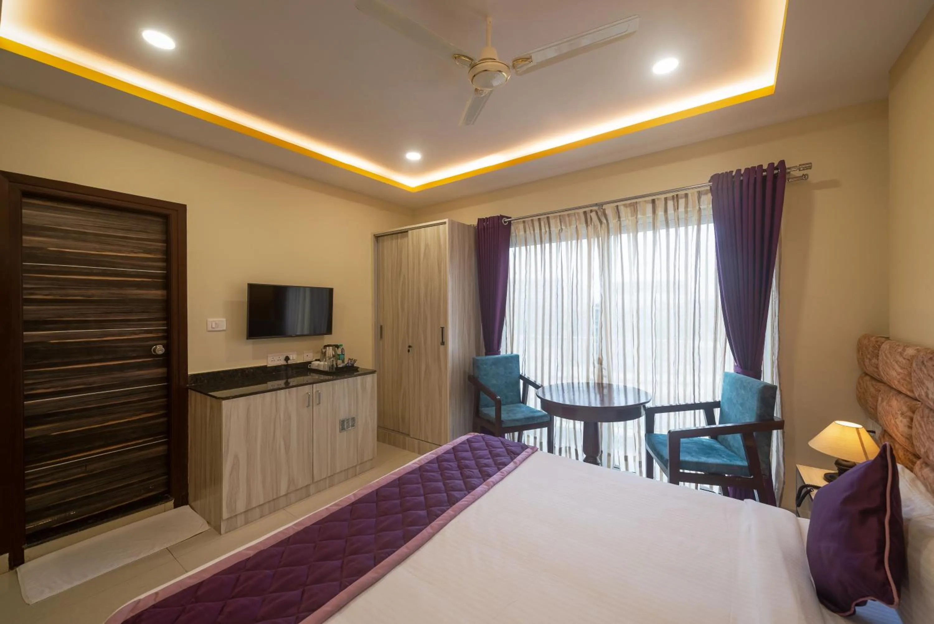 Bed in Zenith Hotels Hebbal Bangalore