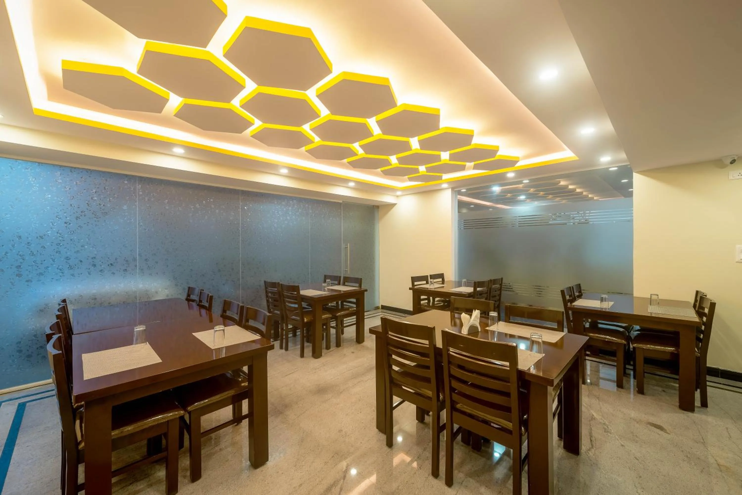 Restaurant/places to eat in Zenith Hotels Hebbal Bangalore