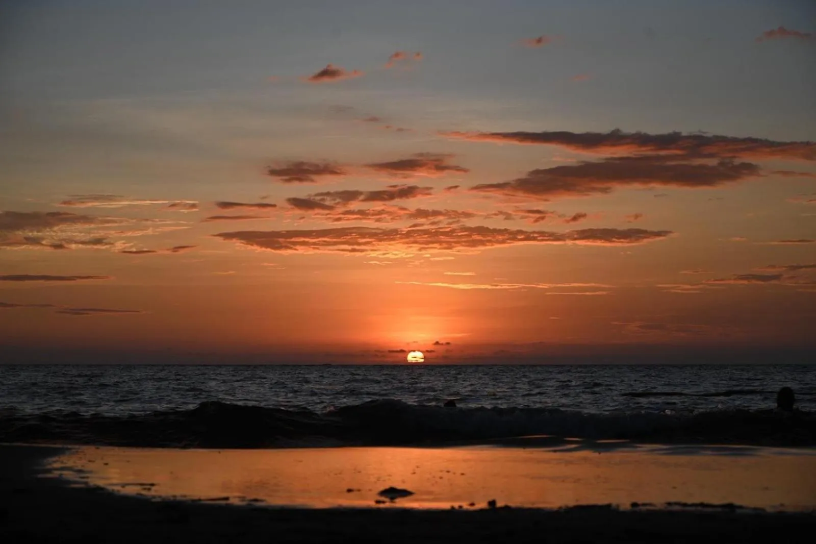 Sunbloom Beachfront Hotel and Restaurant Zambales