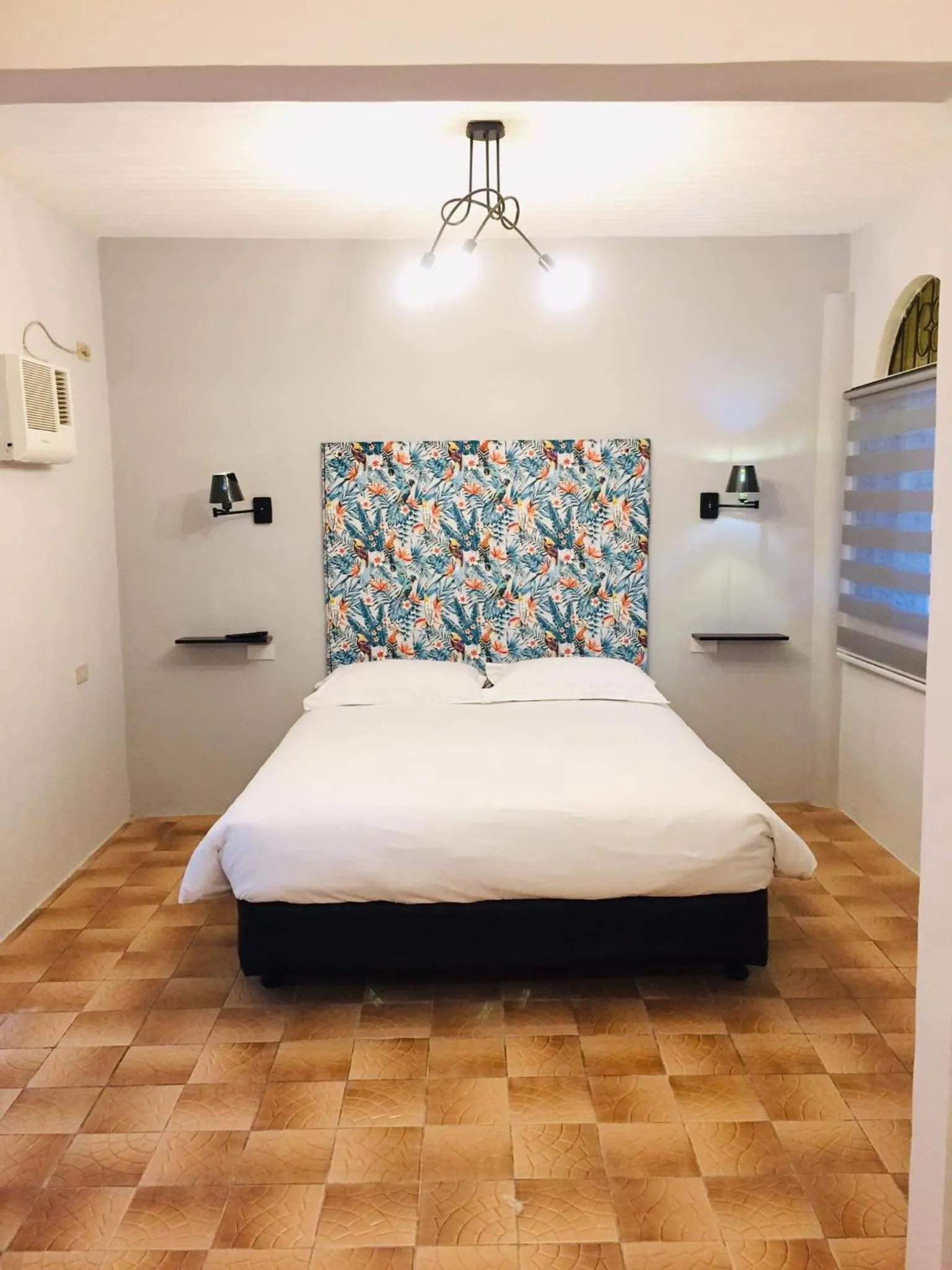 Bed in Sunbloom Beachfront Hotel and Restaurant Zambales