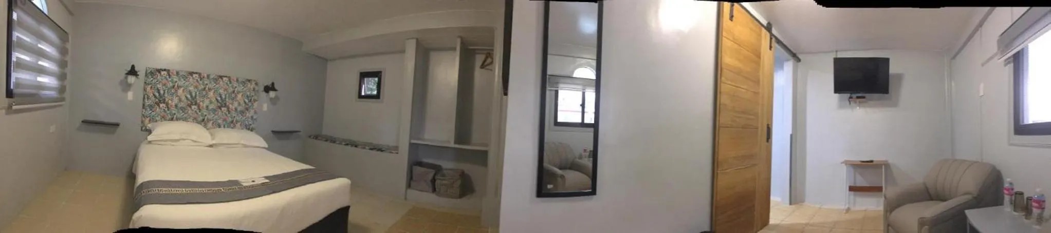 Bed in Sunbloom Beachfront Hotel and Restaurant Zambales