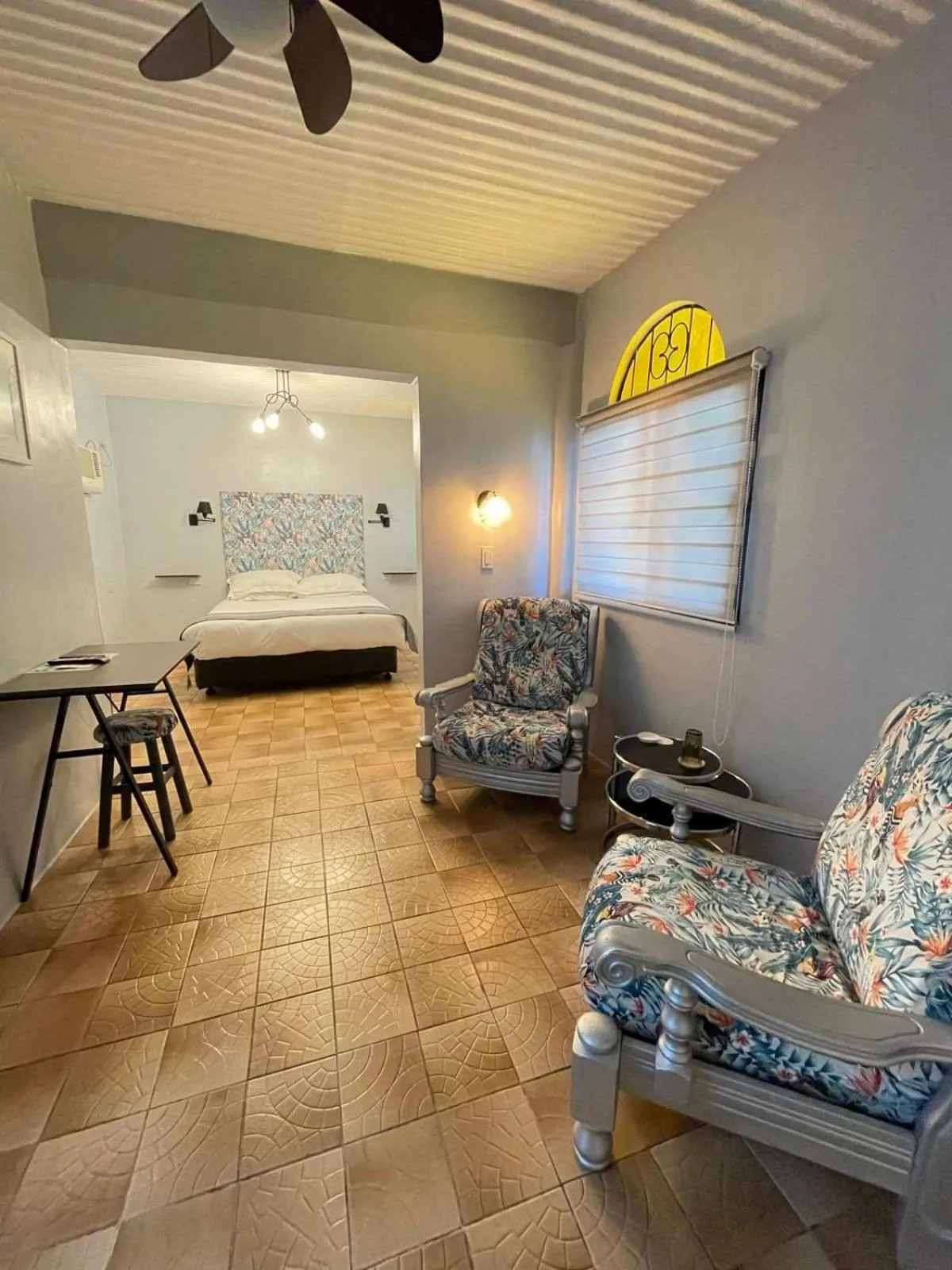 Sunbloom Beachfront Hotel and Restaurant Zambales