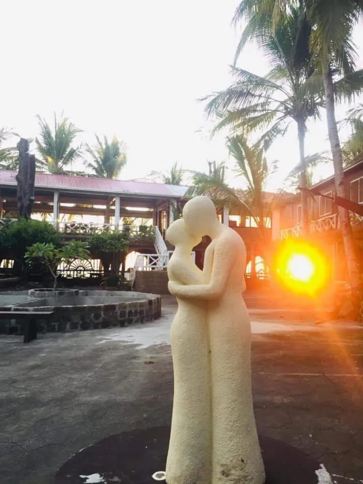 Sunbloom Beachfront Hotel and Restaurant Zambales