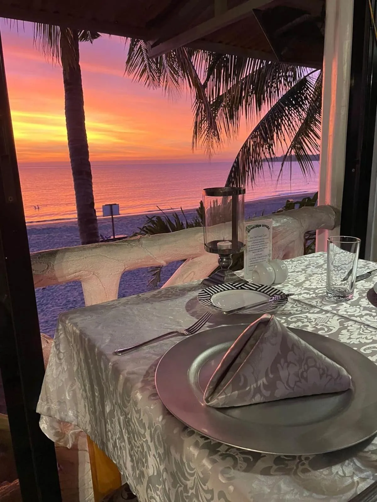 Sunbloom Beachfront Hotel and Restaurant Zambales