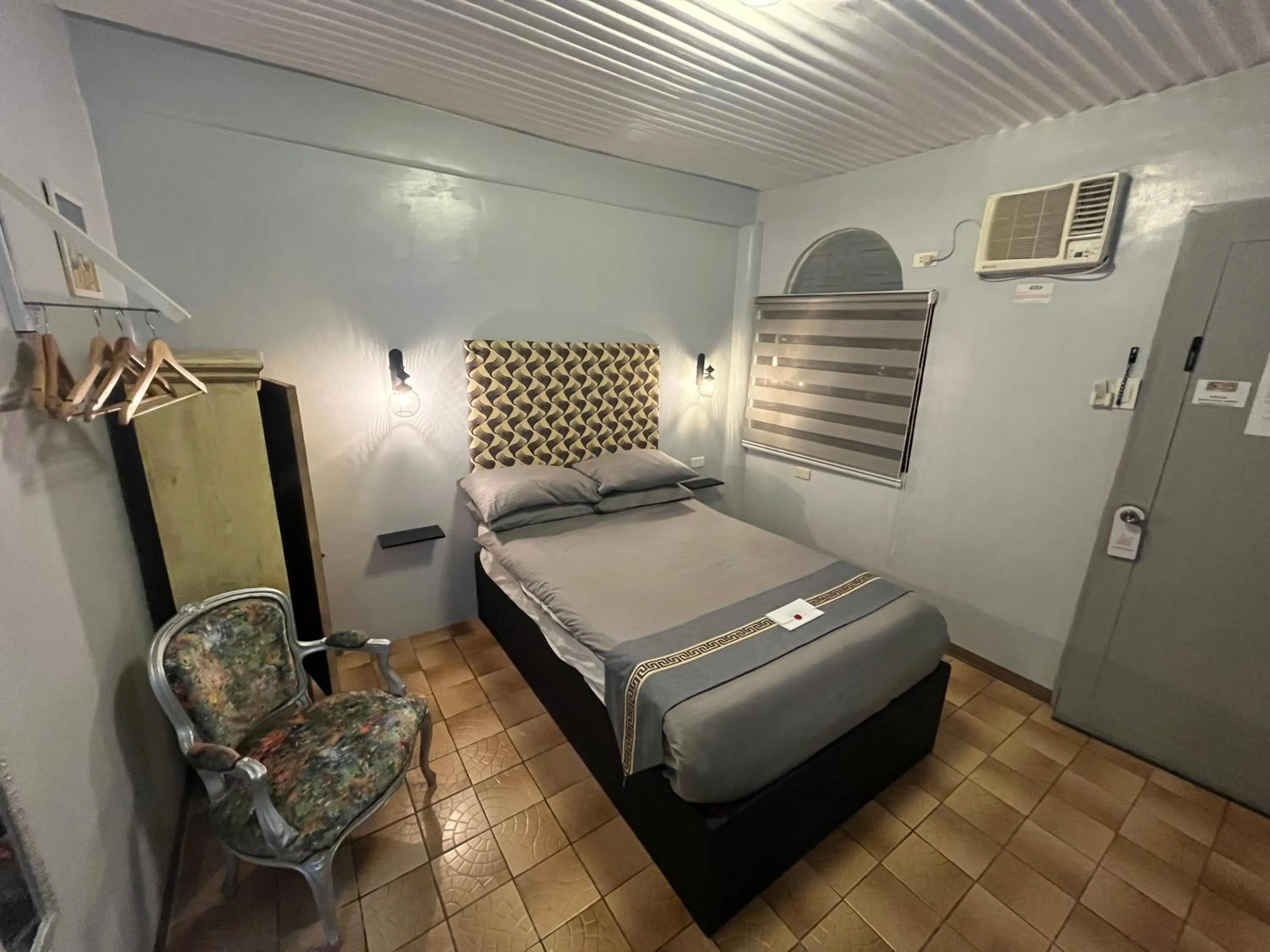 Bed in Sunbloom Beachfront Hotel and Restaurant Zambales