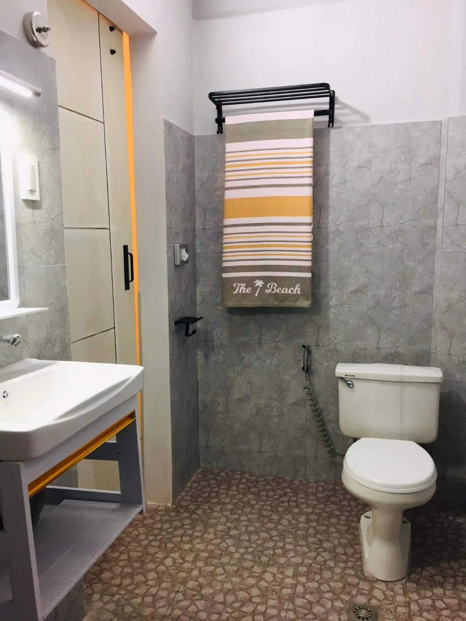 Sunbloom Beachfront Hotel and Restaurant Zambales