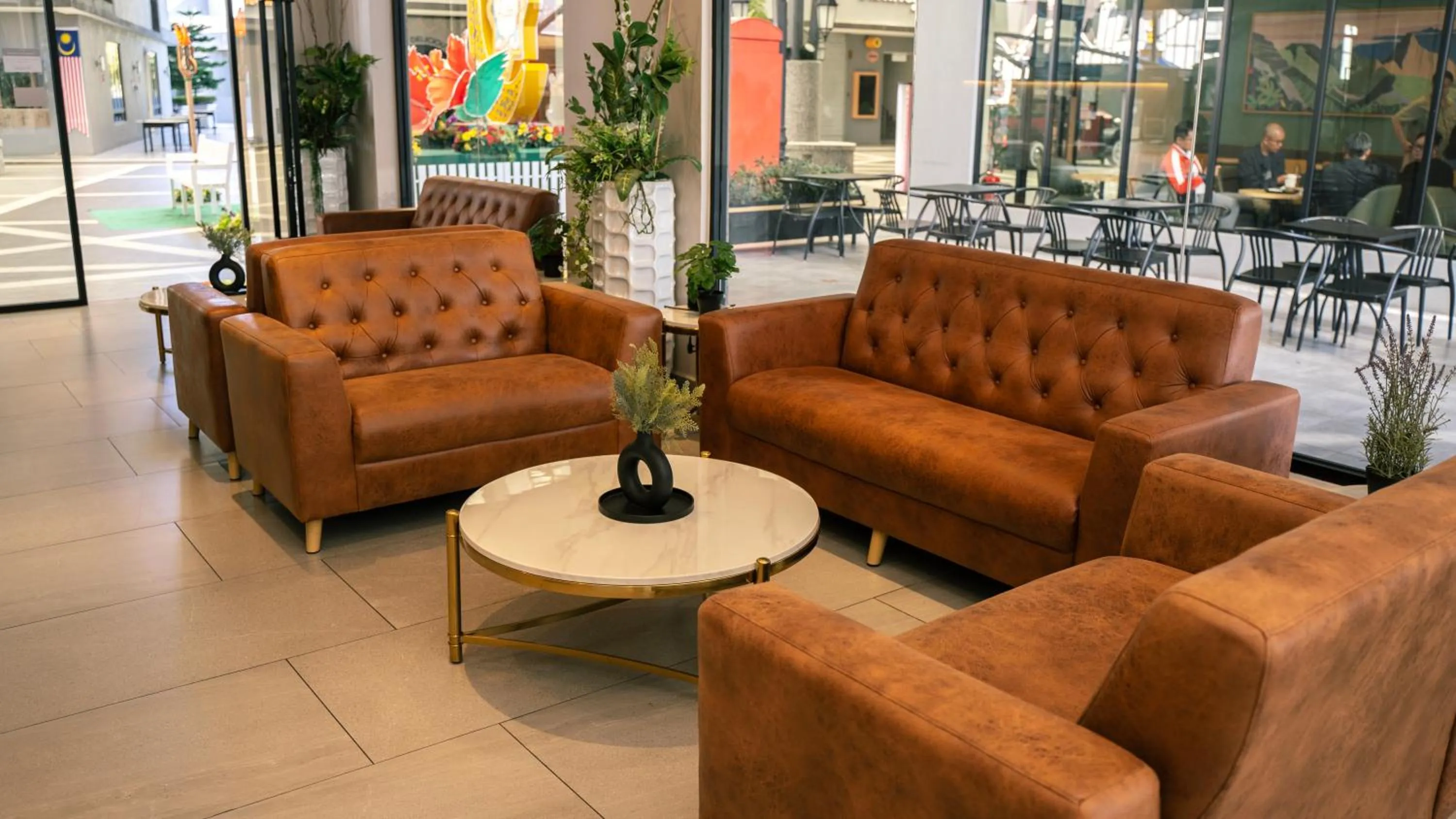 Lobby or reception in Hotel Brynton at Cameron Centrum Mall