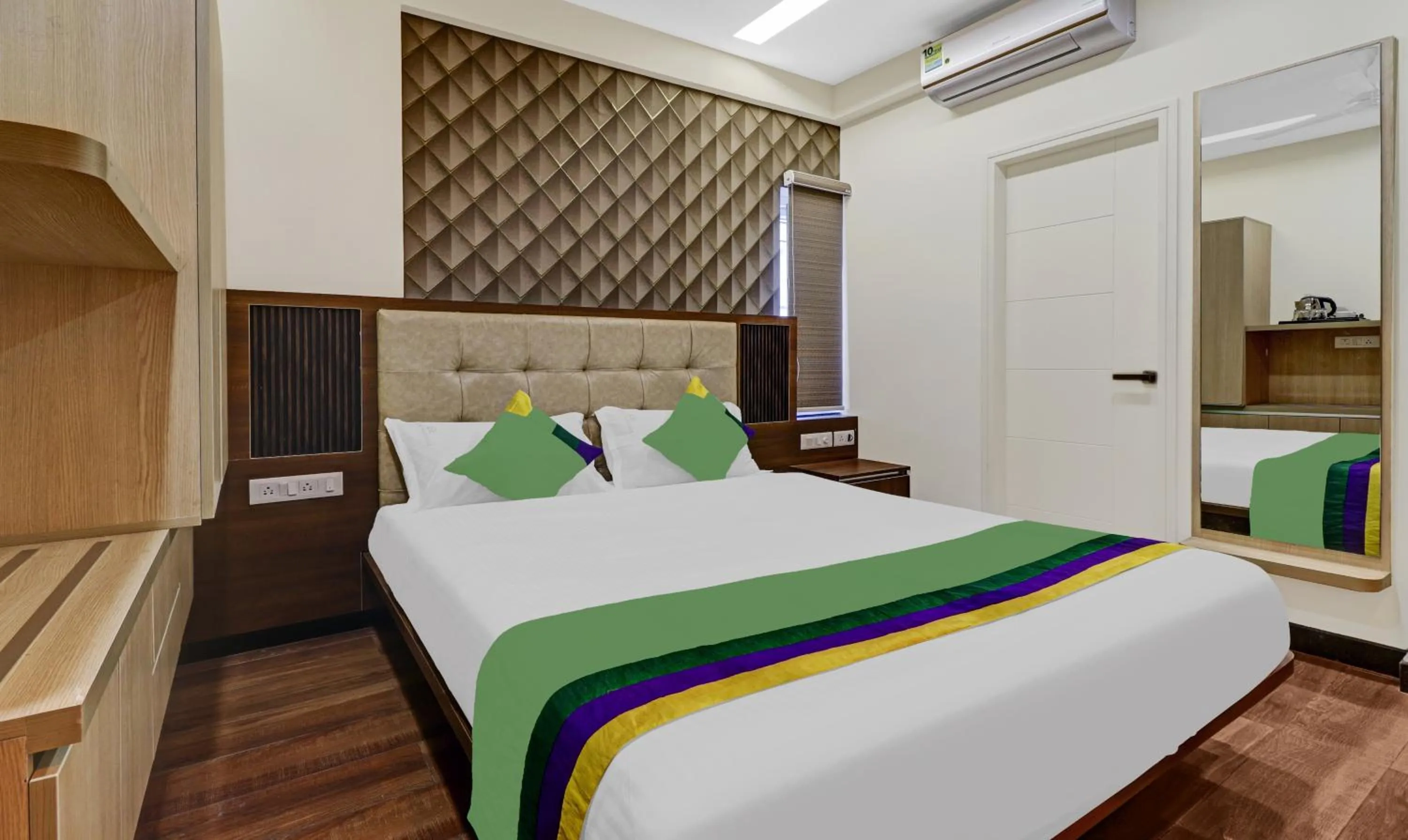 Bedroom in Treebo Elite Heritage