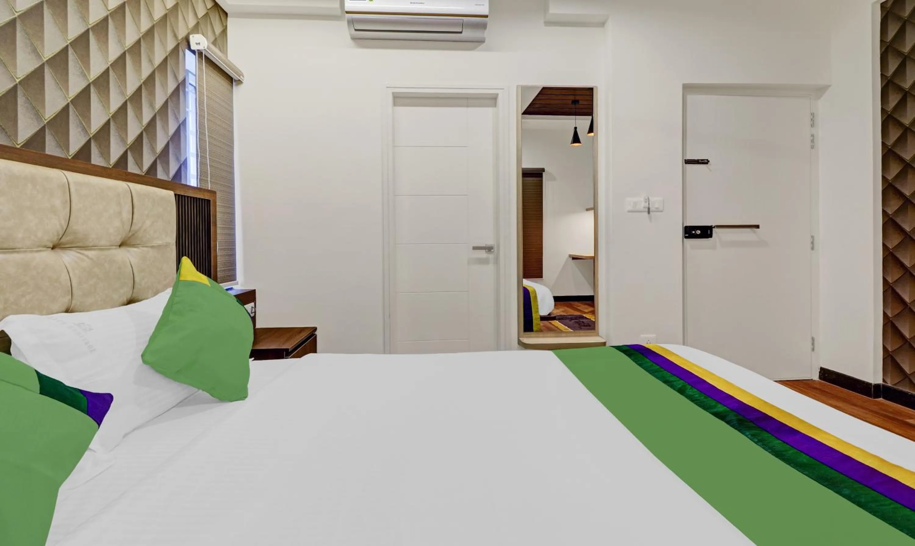 Bedroom in Treebo Elite Heritage