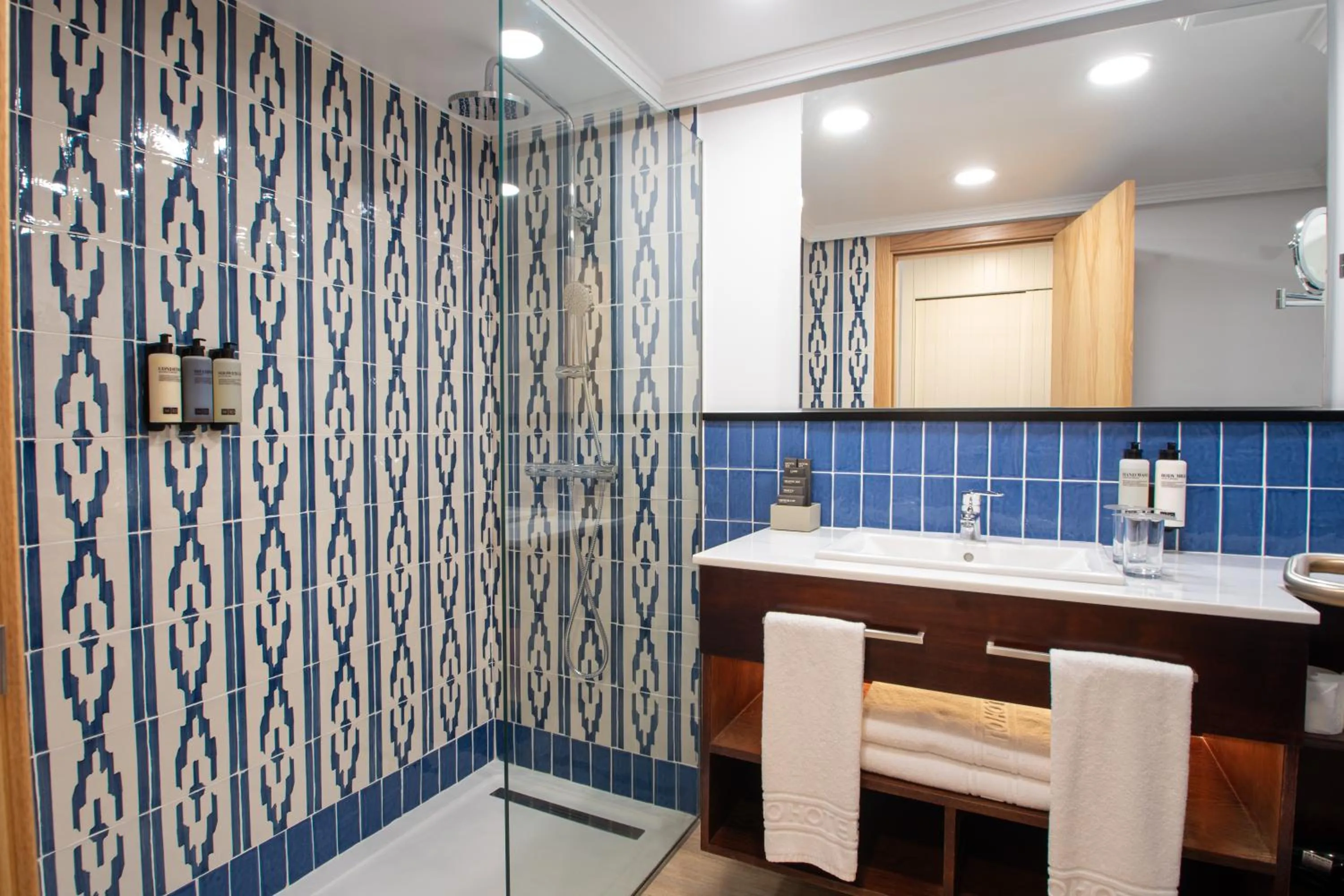 Bathroom in H10 Lanzarote Princess