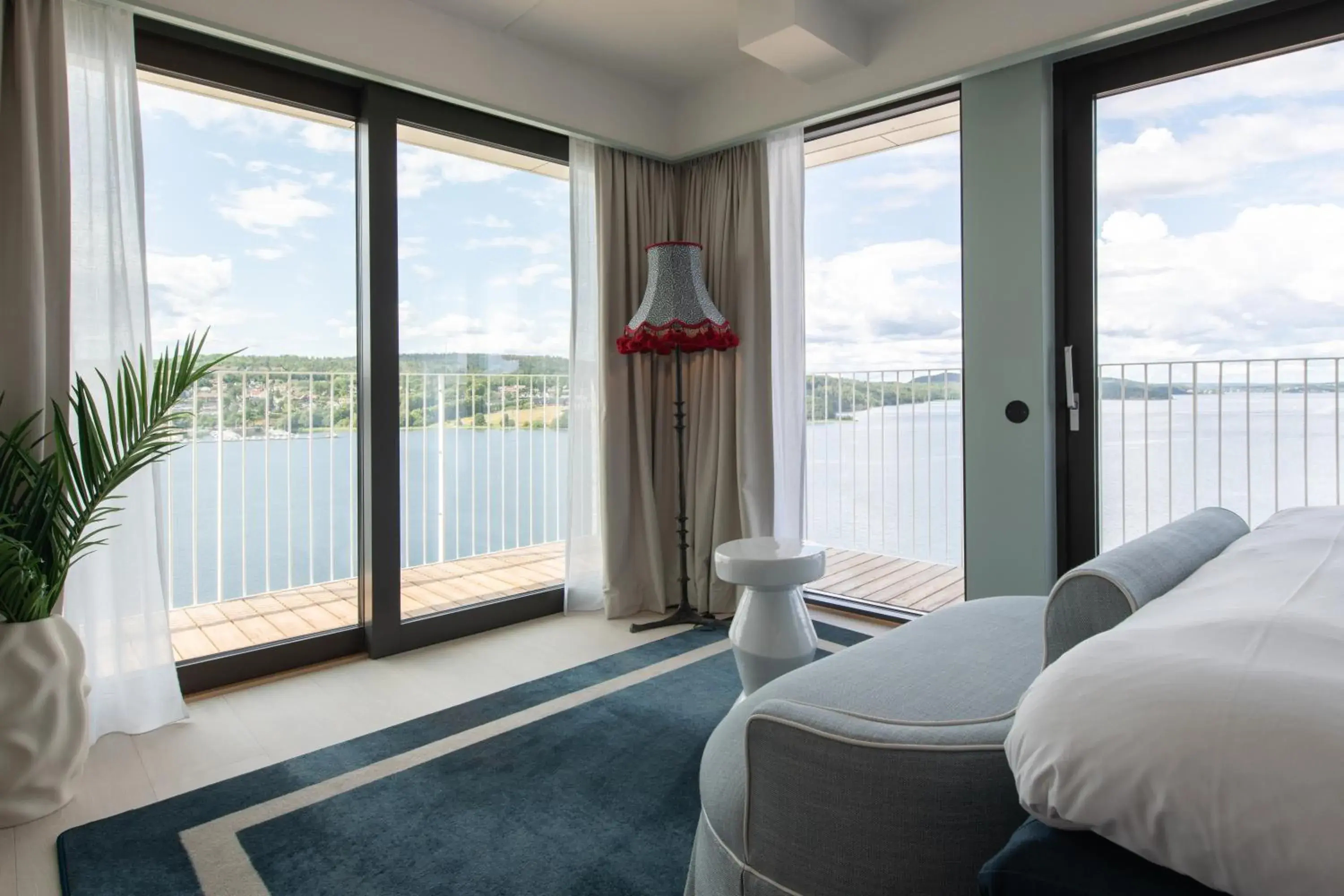 Suite with Sea View - single occupancy in Hotel Riviera Suite with Sea View - single occupancy in Hotel Riviera