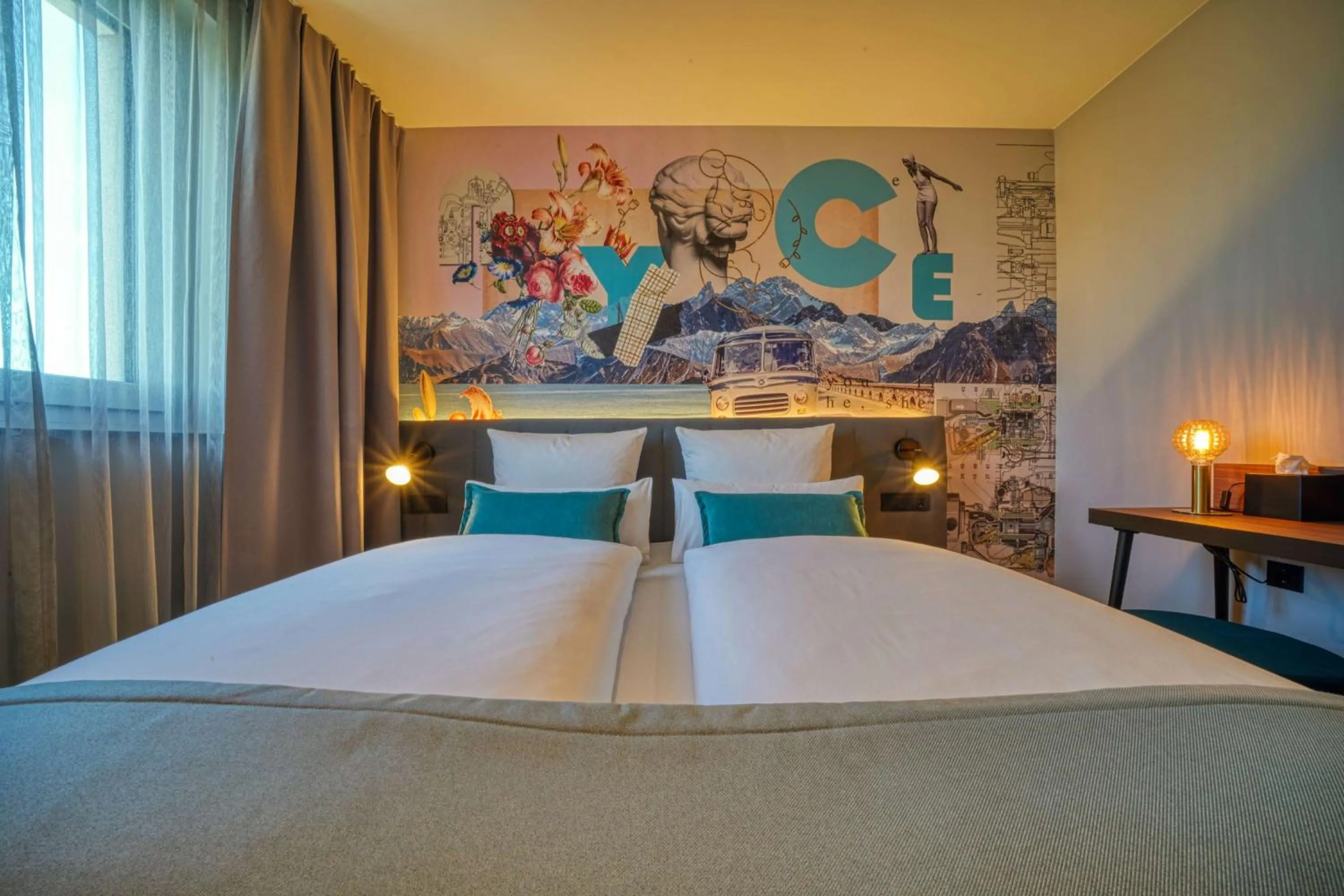 Photo of the whole room, Bed in PLAZA INN Ulm