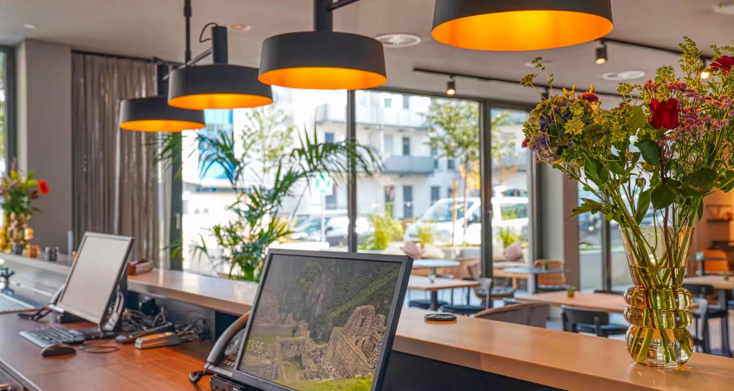 Lobby or reception in PLAZA INN Ulm