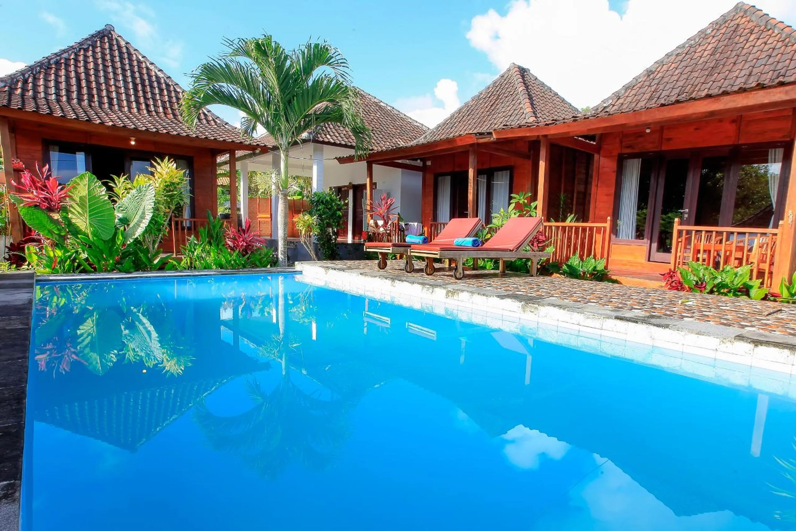 Swimming pool in THE DARA HILL