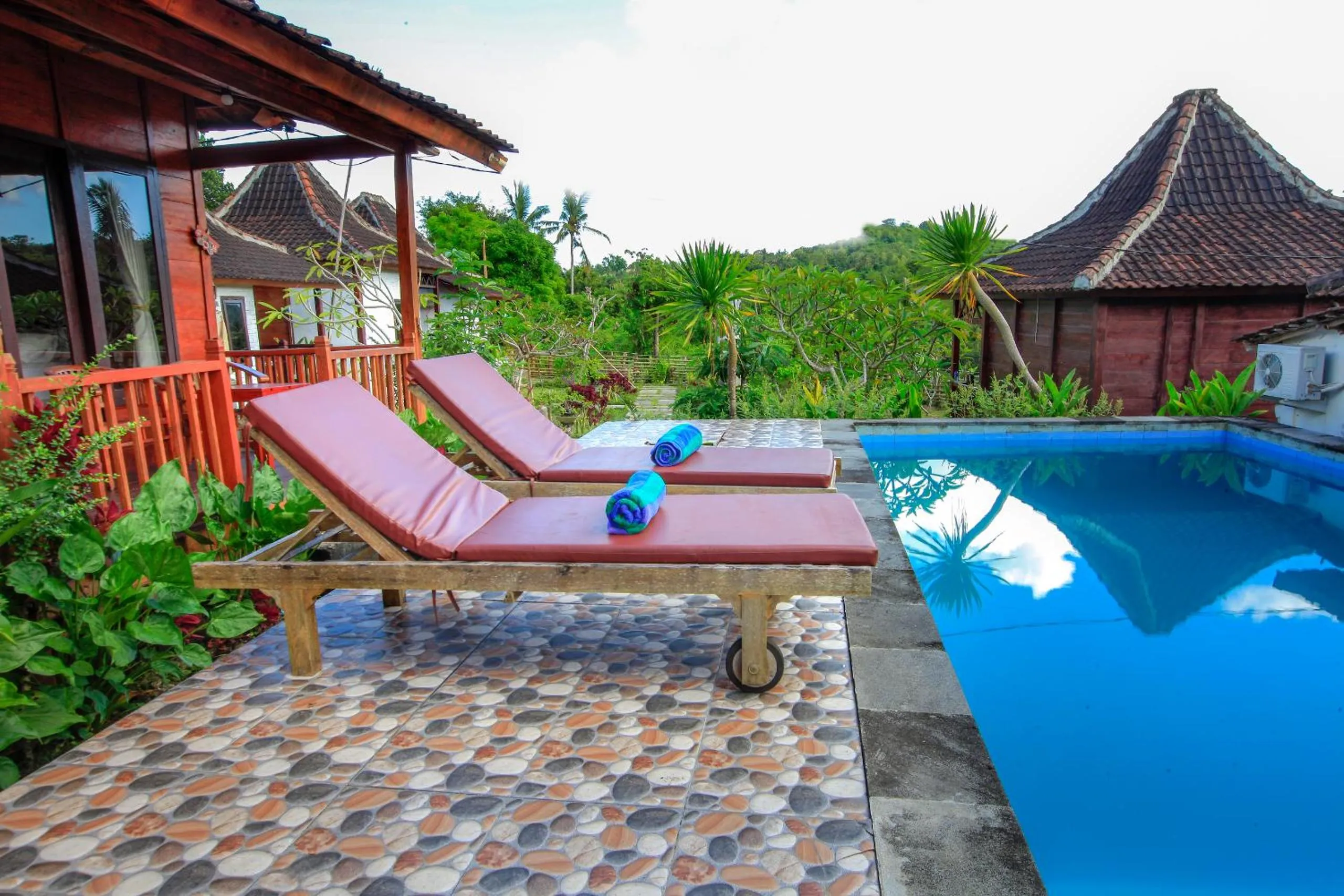 Swimming pool in THE DARA HILL