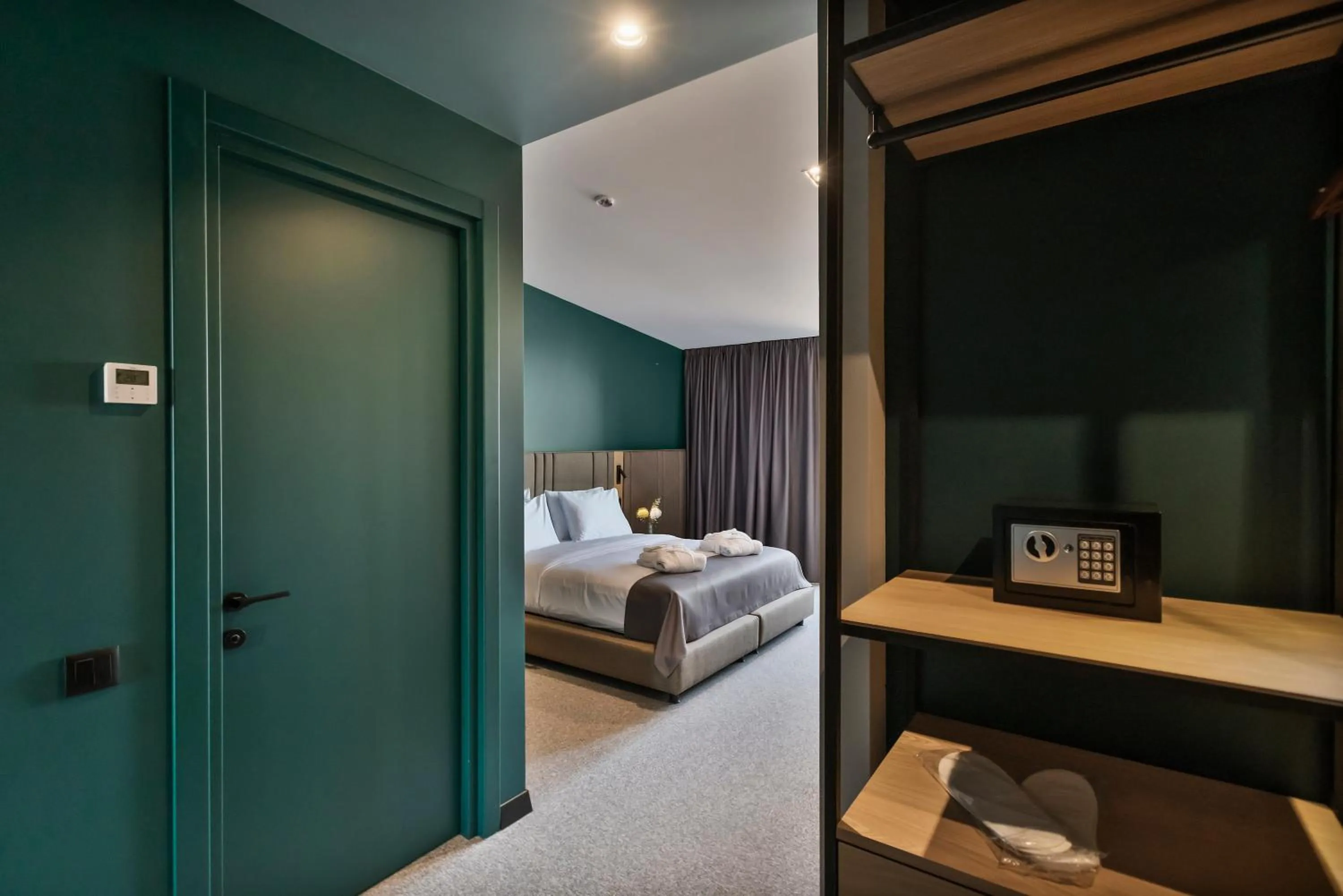 Photo of the whole room, Bed in Graf Hotel