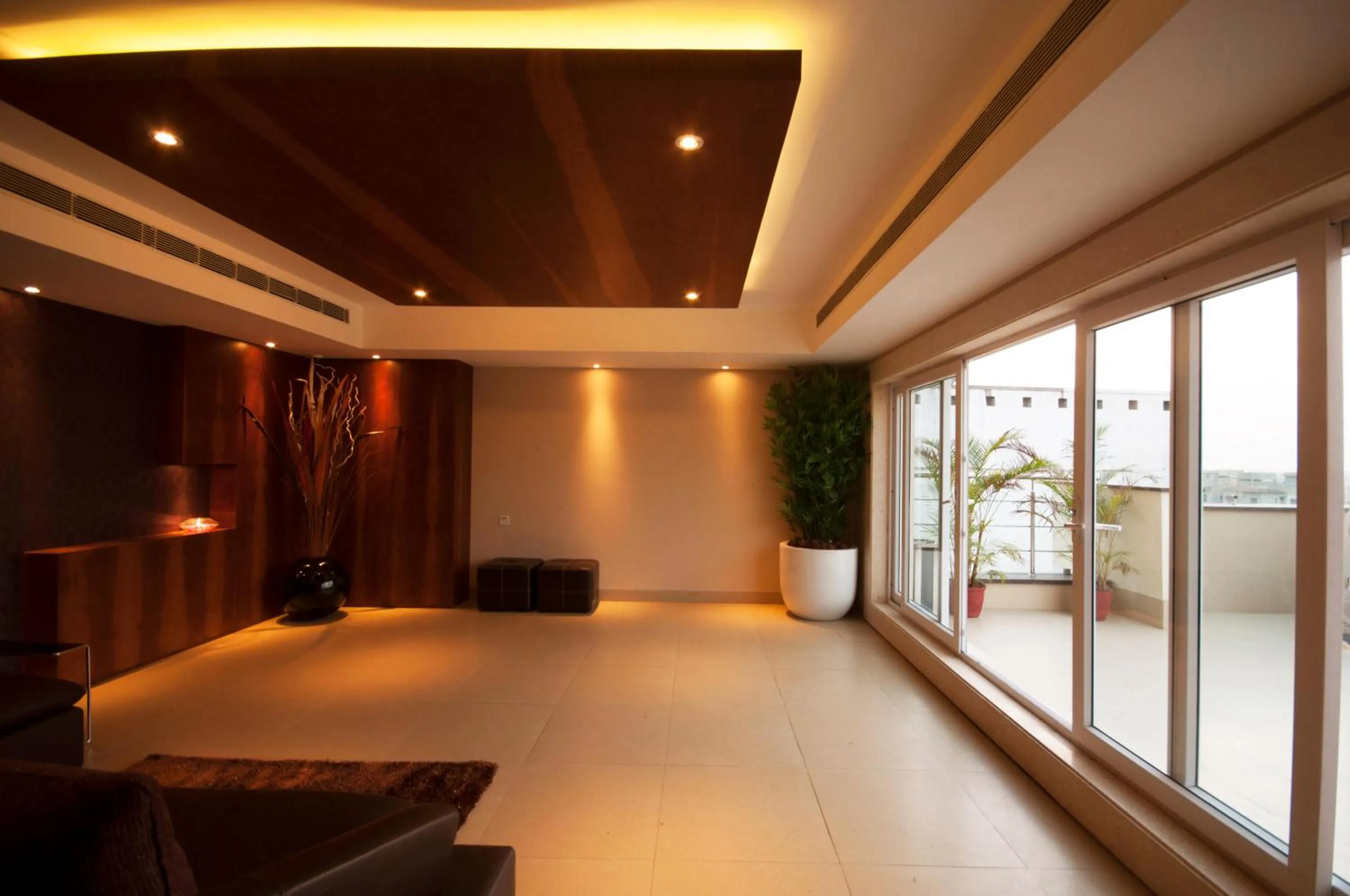 Lobby or reception, Bed in Celesta Hotel - Kolkata