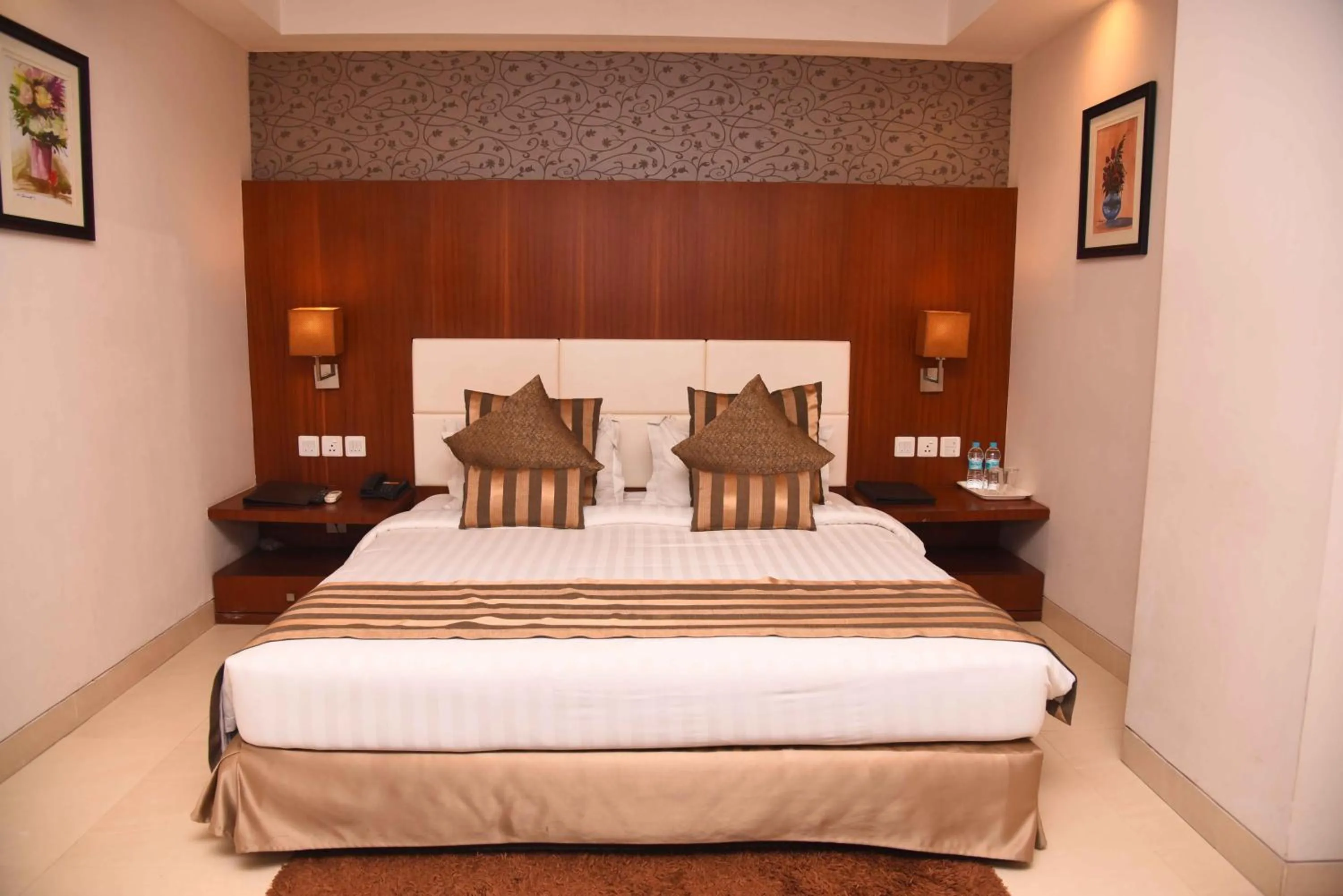 Bedroom, Bed in Celesta Hotel - Kolkata