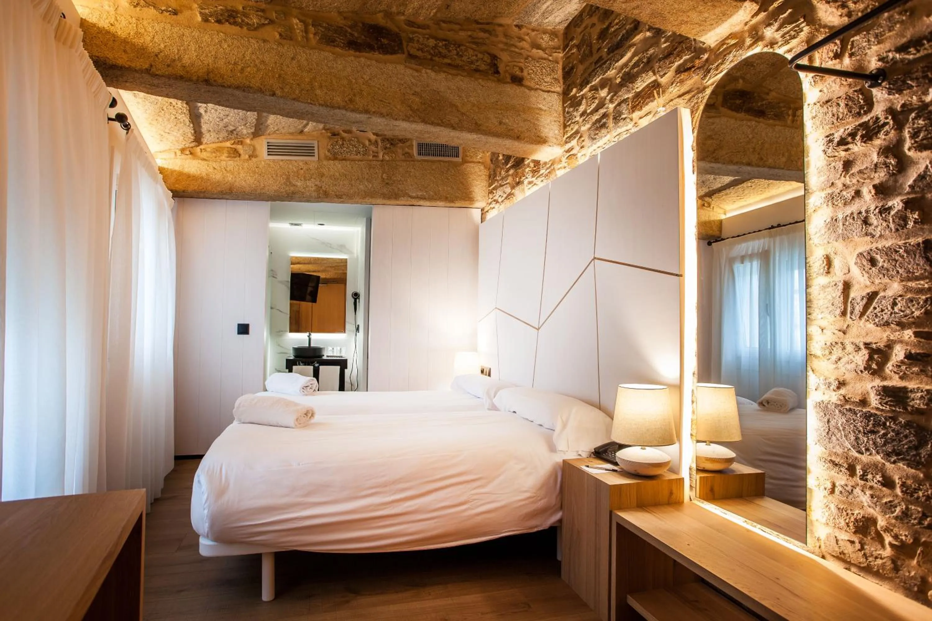 Bed in Hotel Plaza Obradoiro by Bossh! Hotels