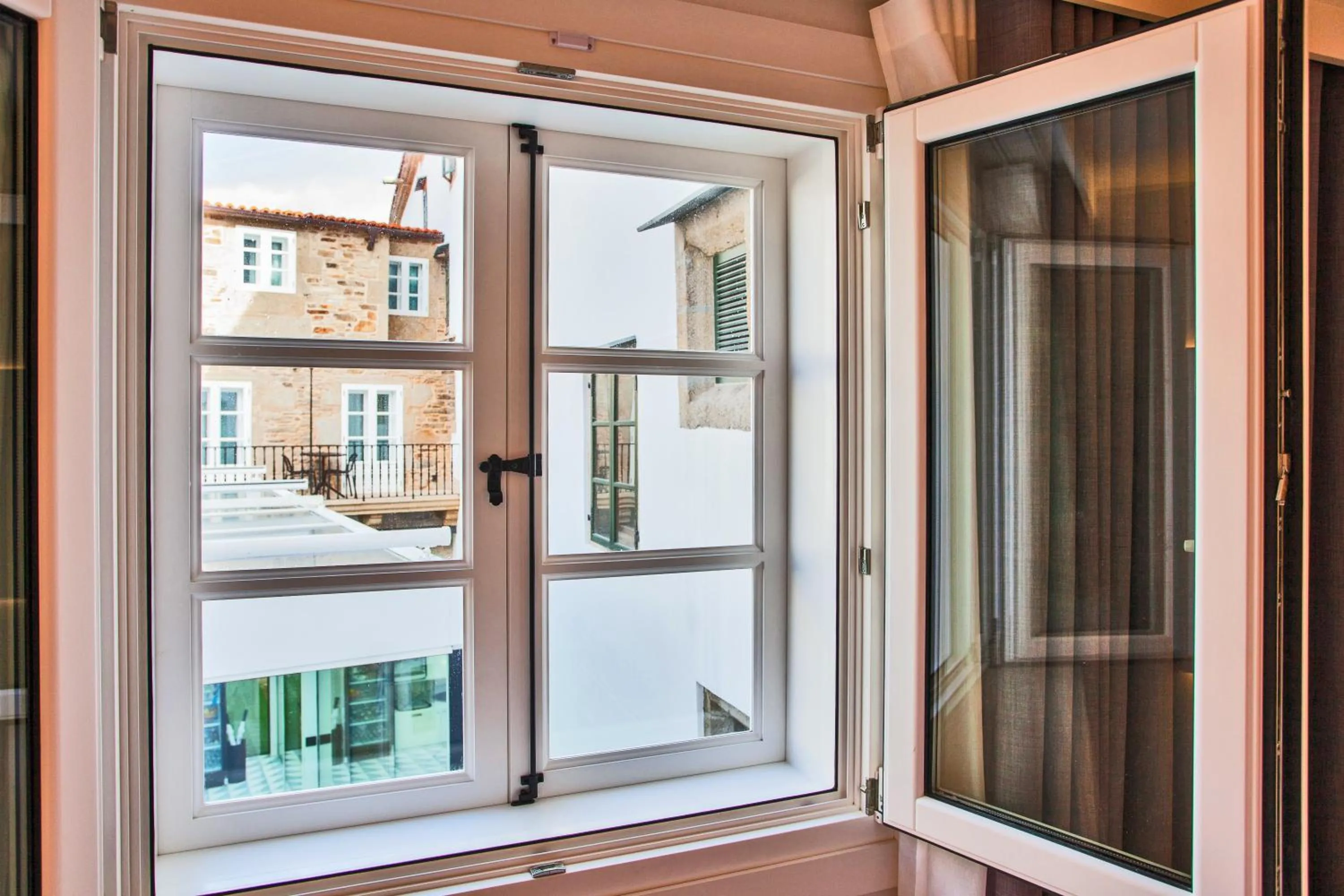 Inner courtyard view in Hotel Plaza Obradoiro by Bossh! Hotels