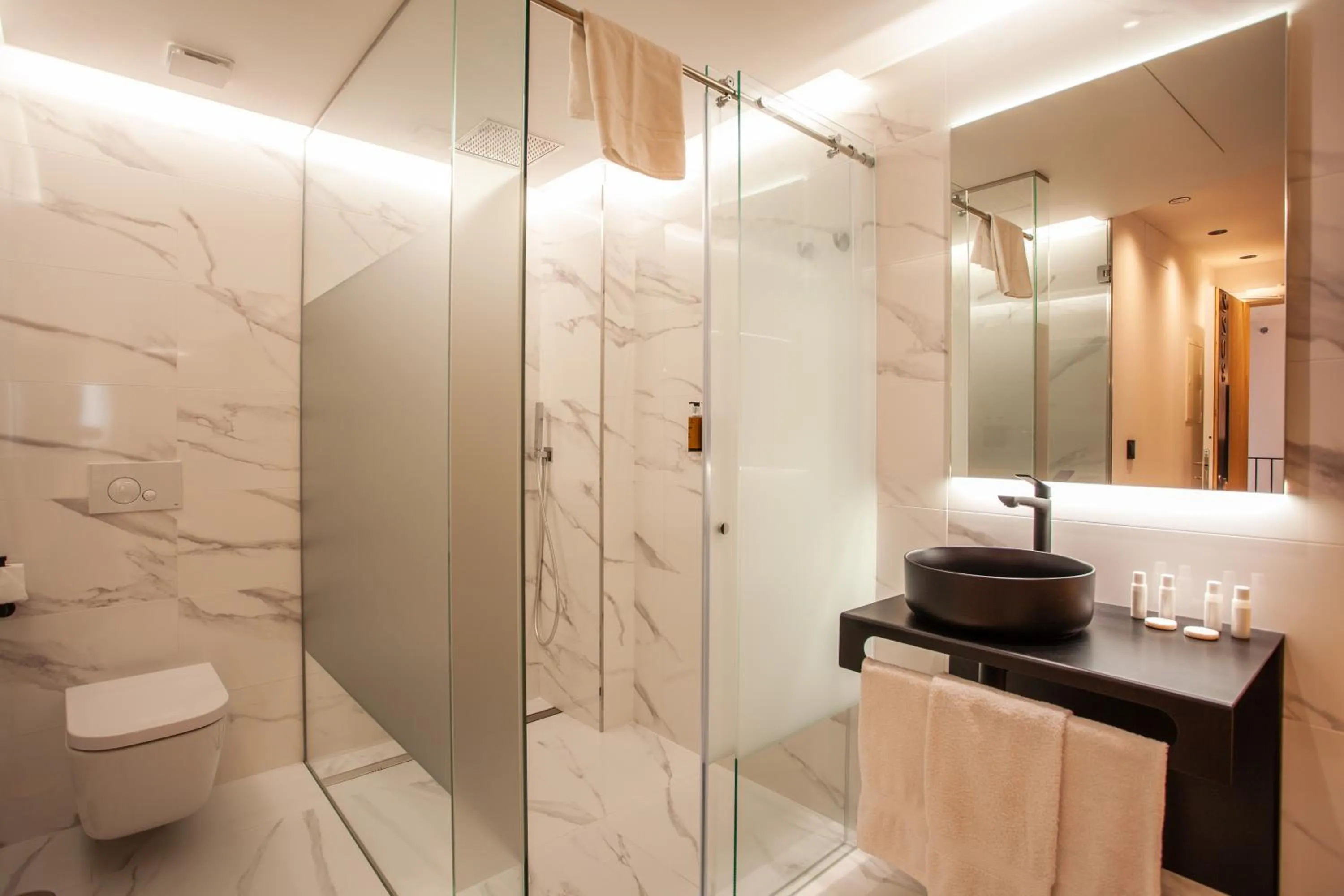 Shower in Hotel Plaza Obradoiro by Bossh! Hotels