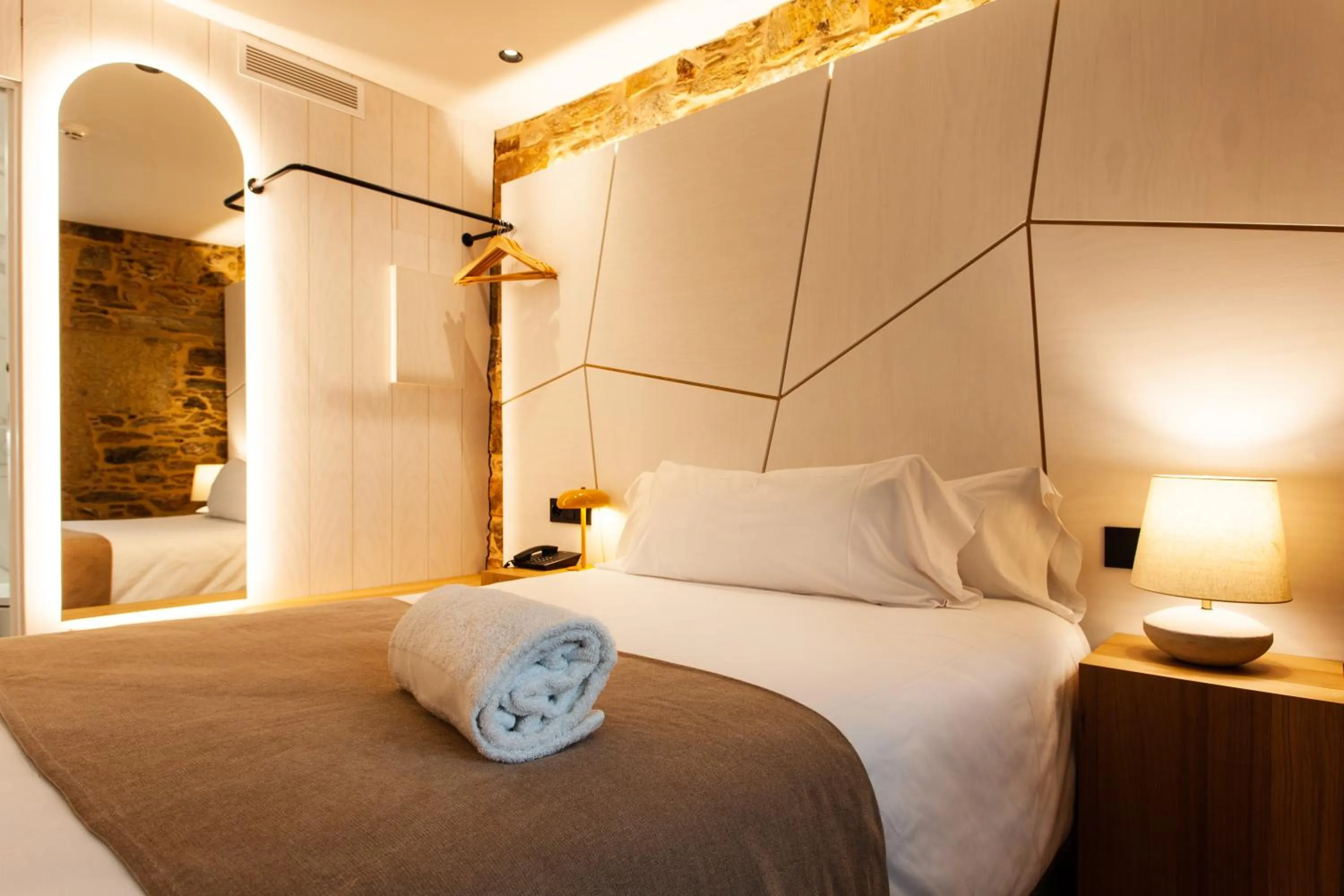 Bed in Hotel Plaza Obradoiro by Bossh! Hotels
