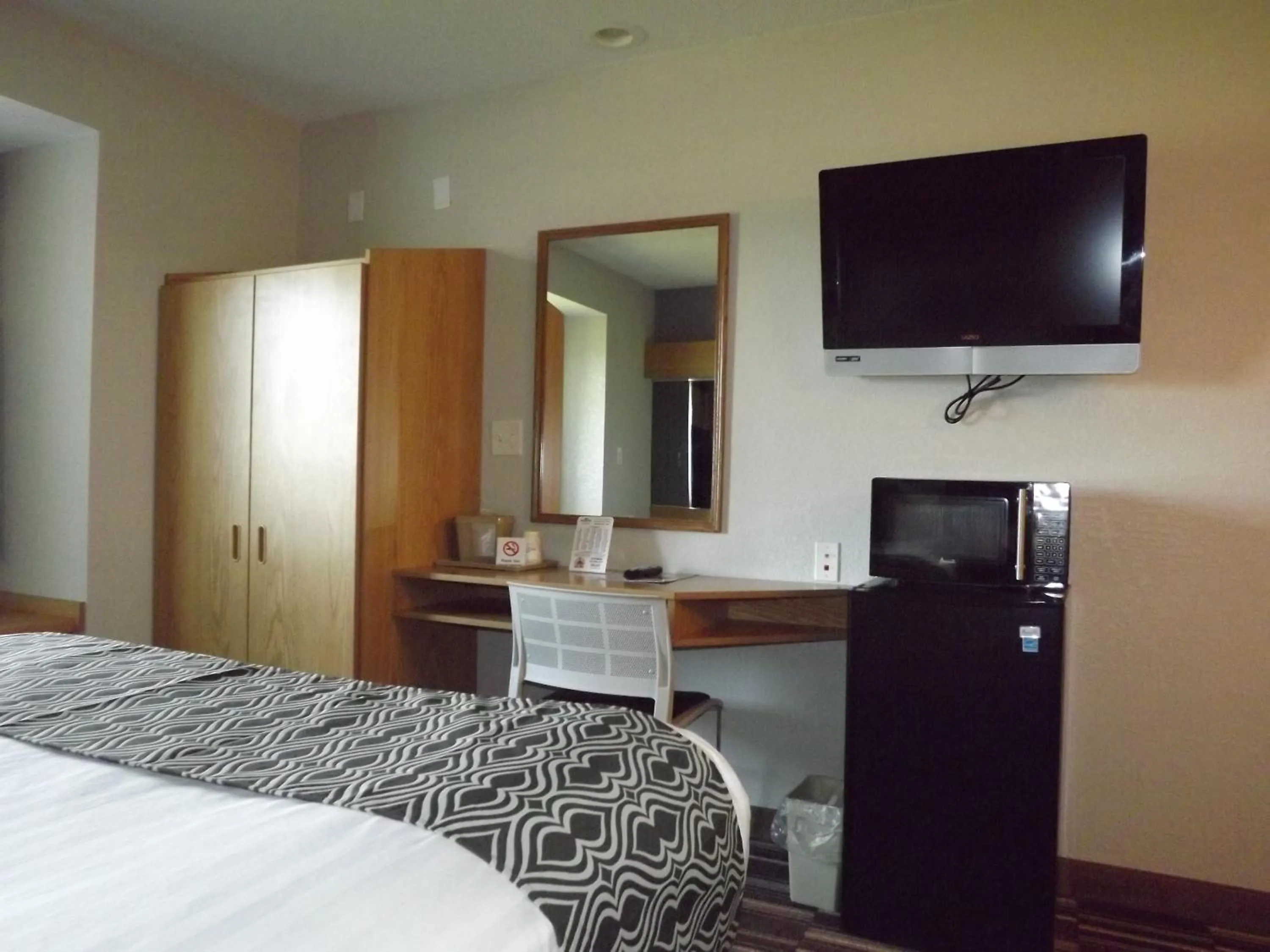 Other, Bed in MICROTEL Inn and Suites - Ames
