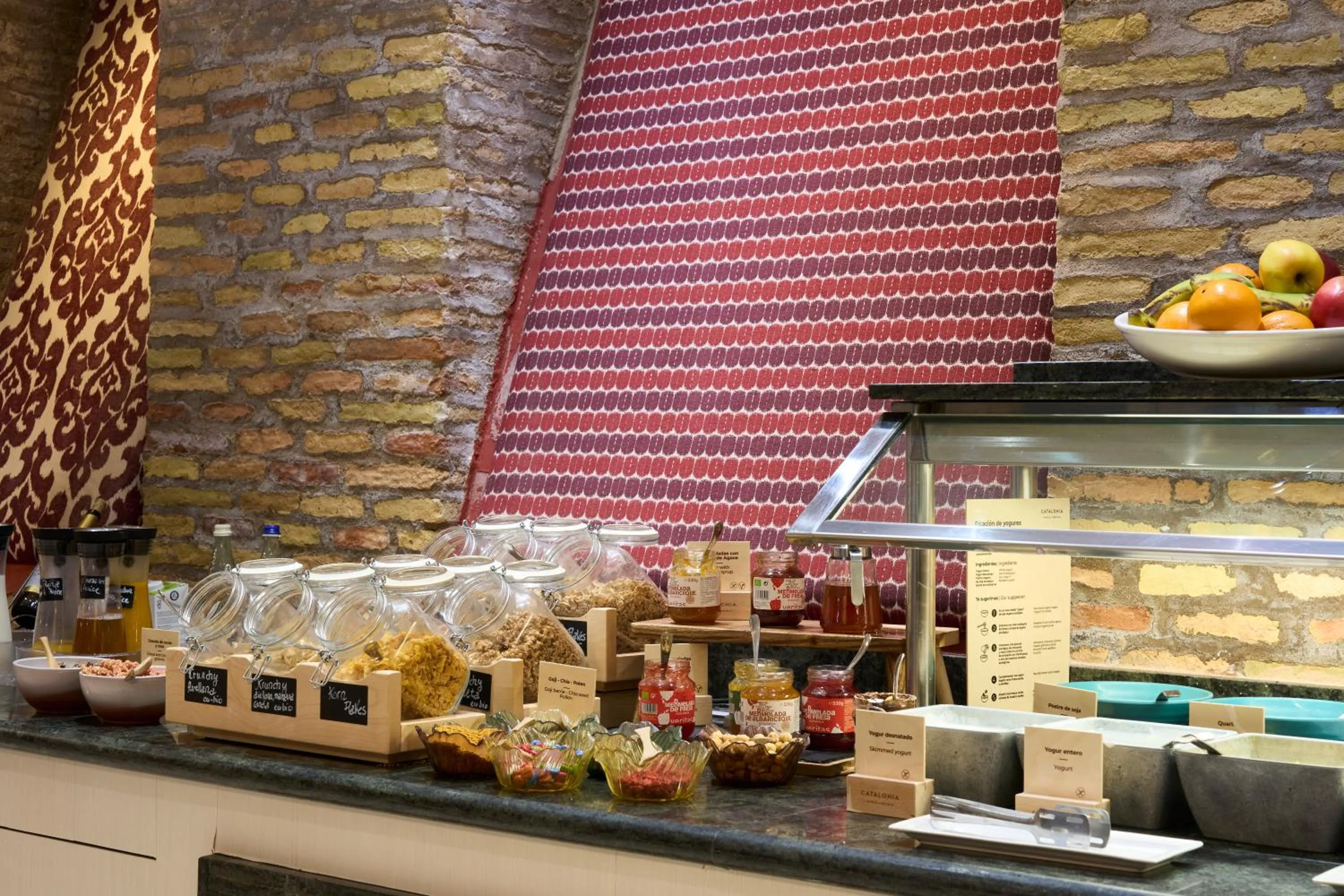 Buffet breakfast in Catalonia El Pilar