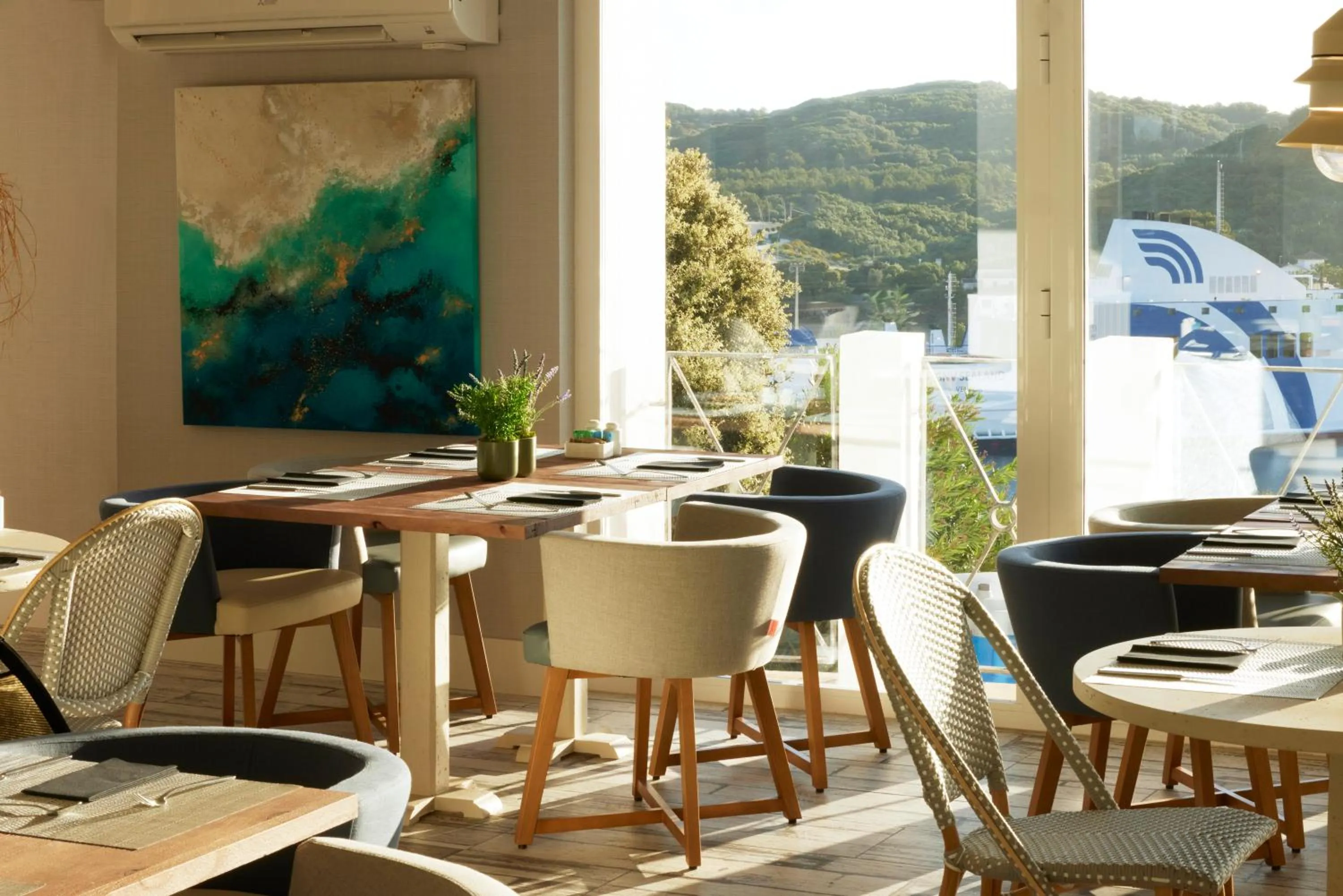 Restaurant/places to eat in Catalonia Mirador des Port