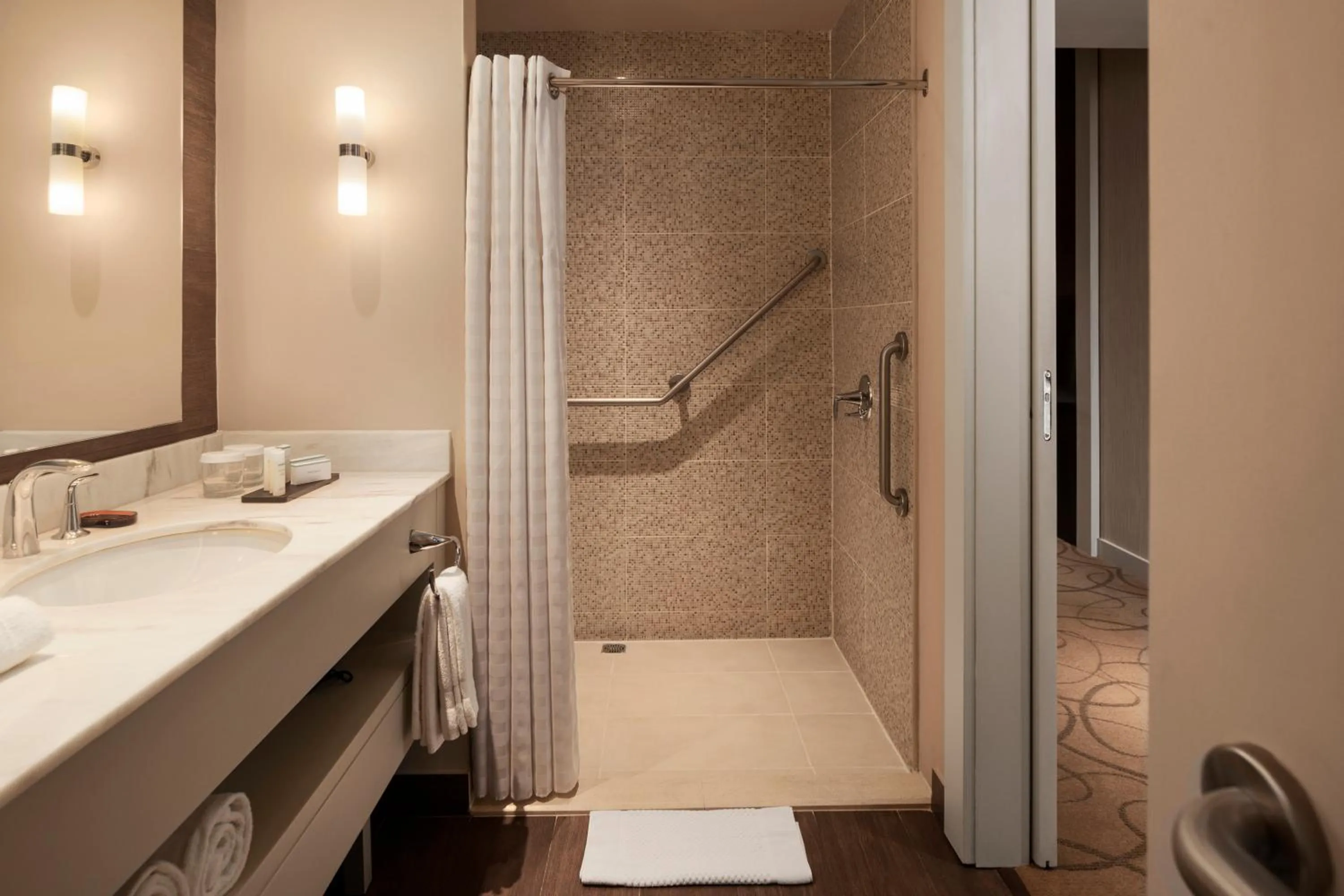 Bedroom in Embassy Suites by Hilton Santo Domingo