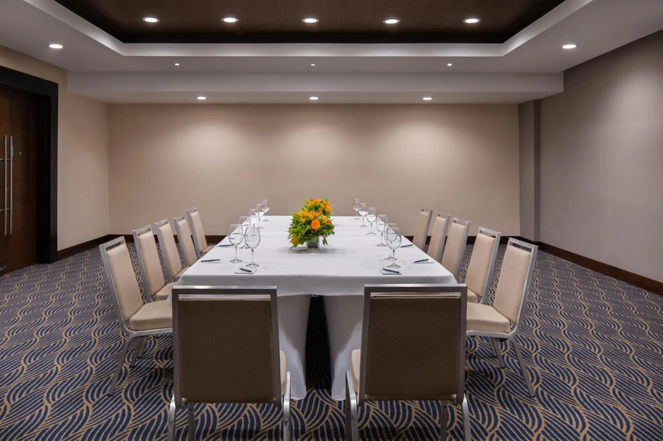 Meeting/conference room in Embassy Suites by Hilton Santo Domingo