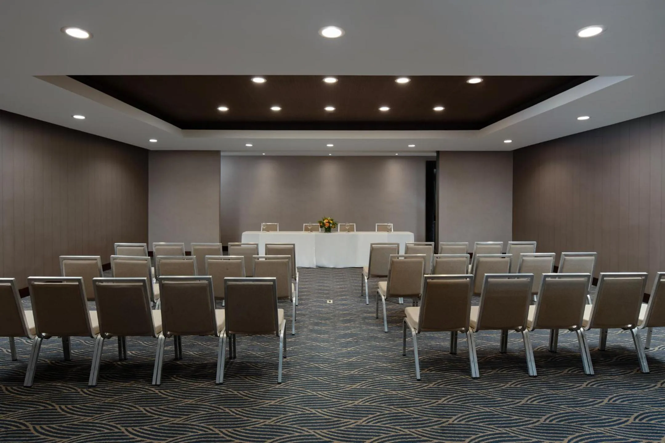 Meeting/conference room in Embassy Suites by Hilton Santo Domingo