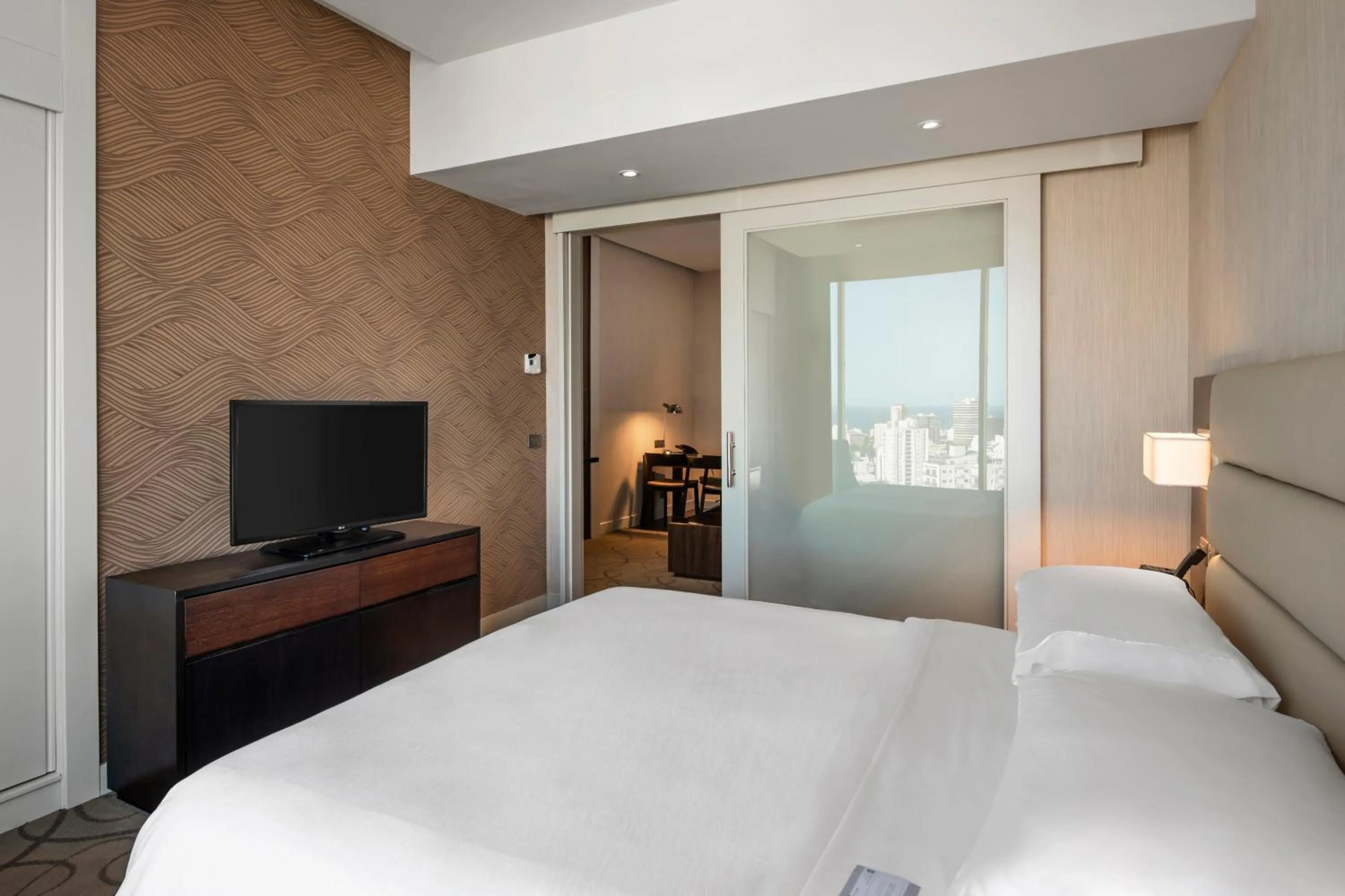 Bathroom, Bed in Embassy Suites by Hilton Santo Domingo