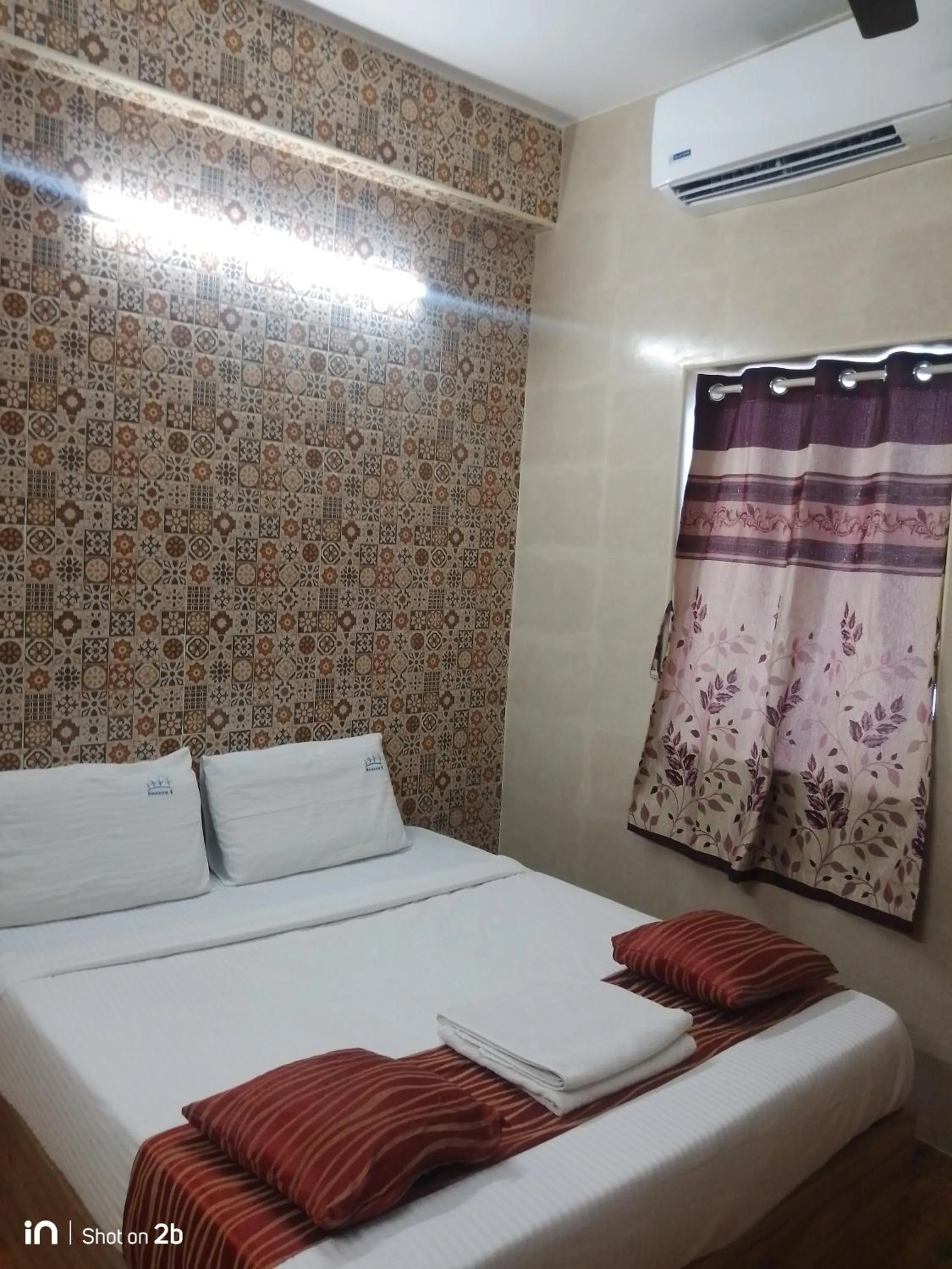 Property building, Bed in Season 4 Residences - 1BHK furnished apartments (near Apollo Proton, Tidal park)