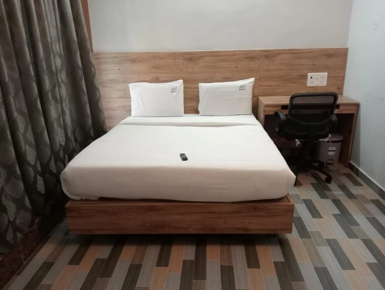 Bed in Season 4 Residences - 1BHK furnished apartments (near Apollo Proton, Tidal park)