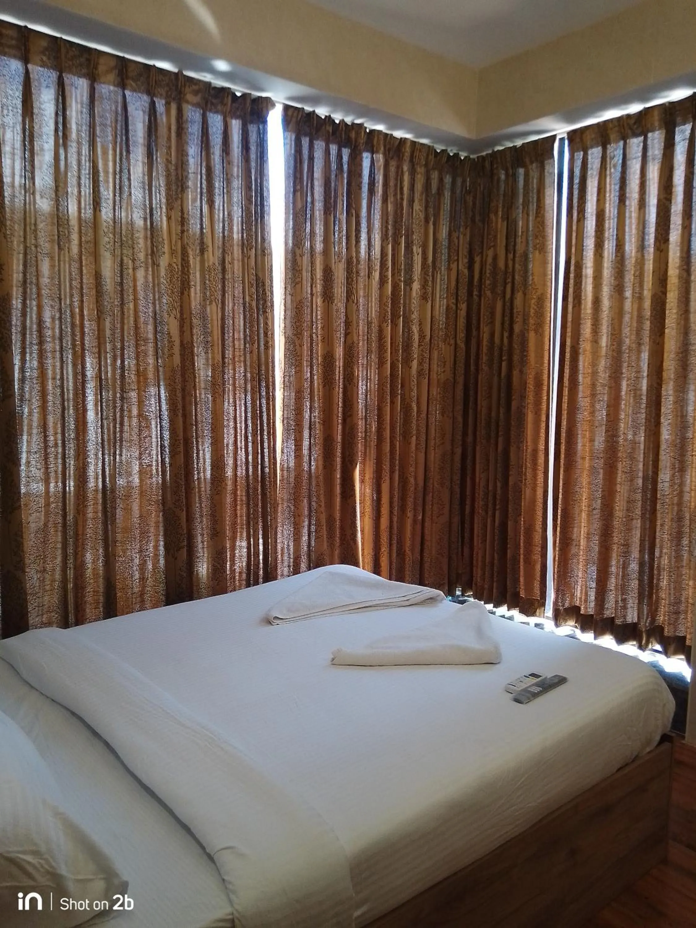 Property building, Bed in Season 4 Residences - 1BHK furnished apartments (near Apollo Proton, Tidal park)