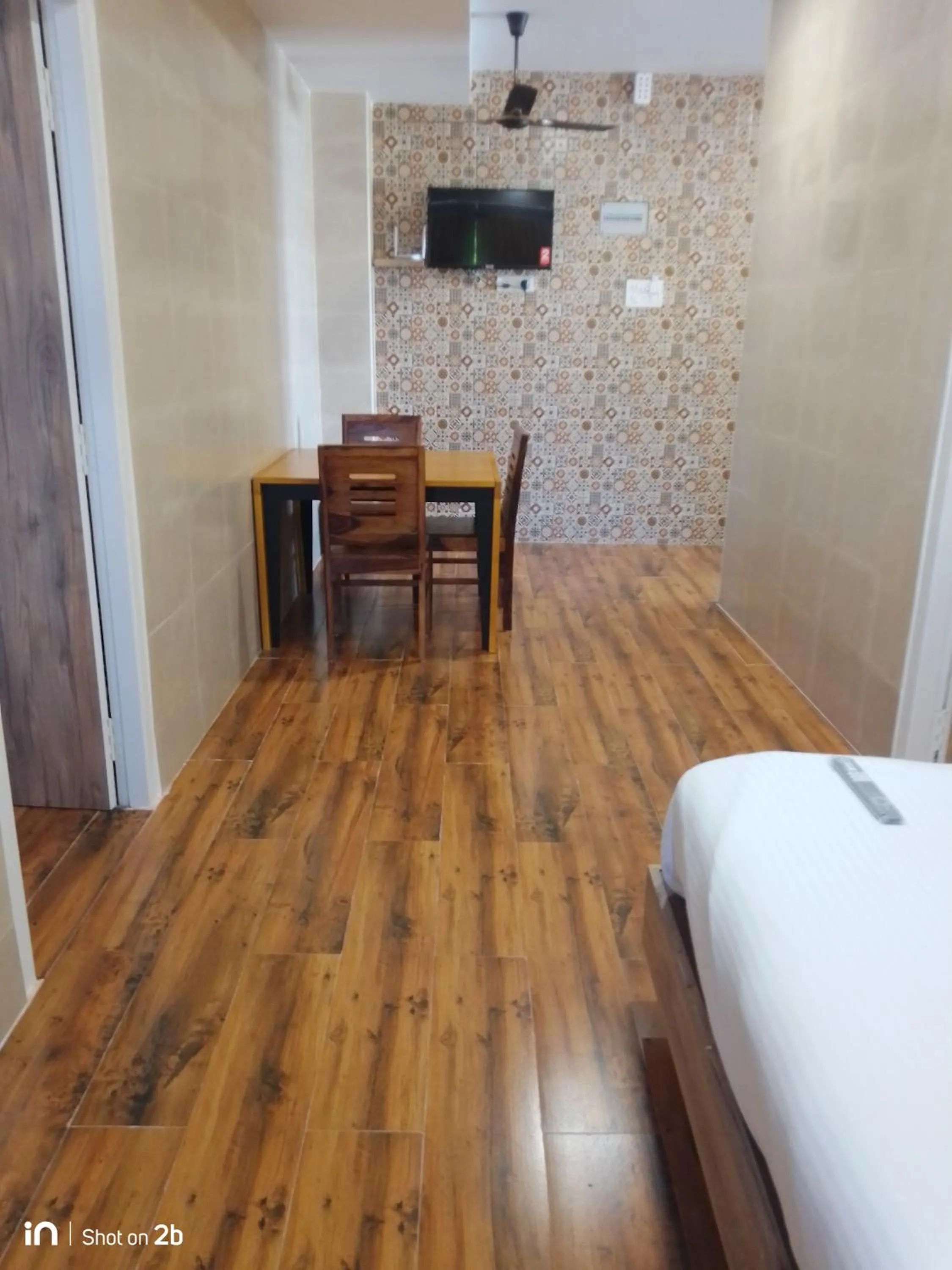 Property building, Bed in Season 4 Residences - 1BHK furnished apartments (near Apollo Proton, Tidal park)