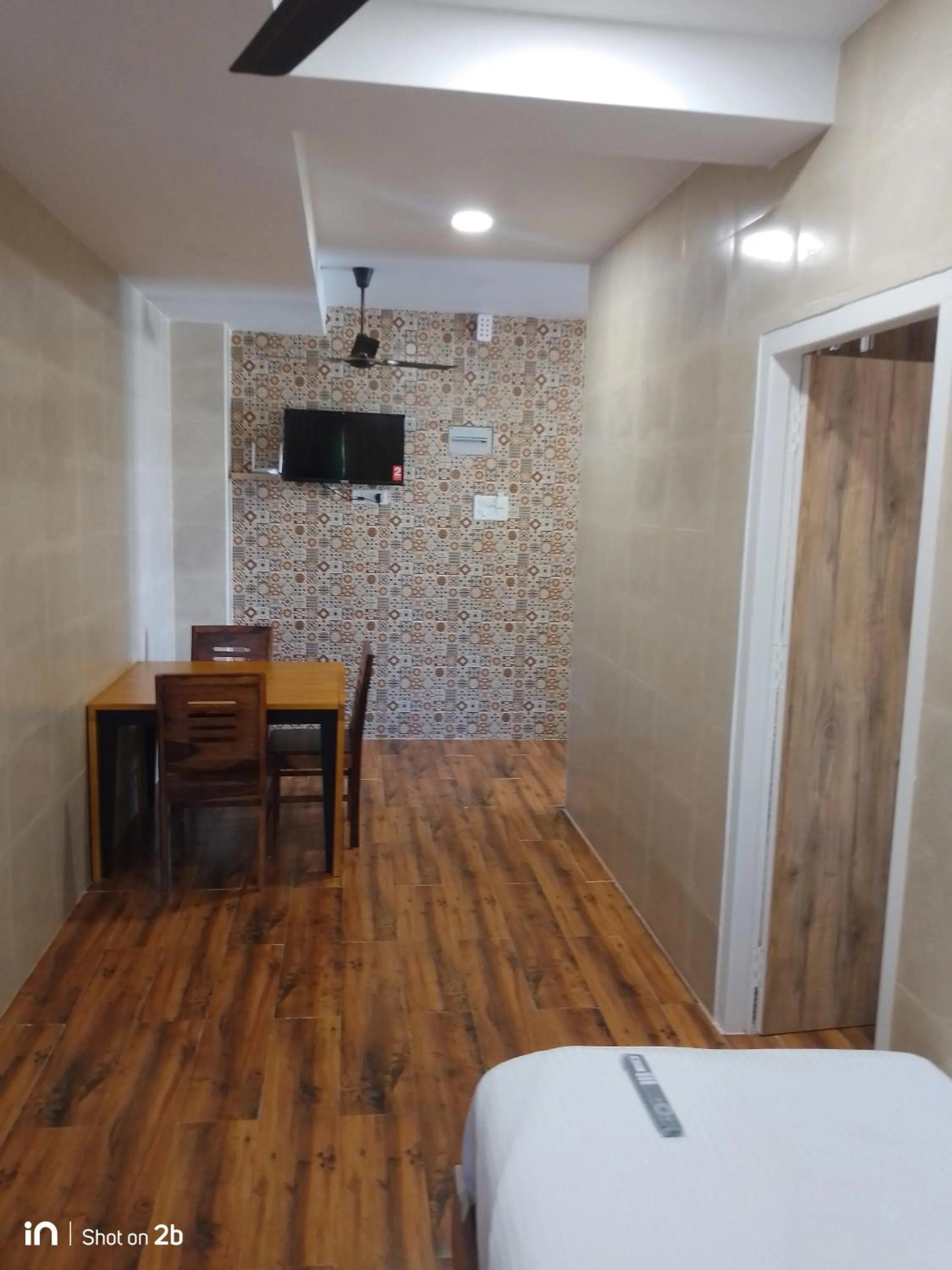 Property building, Bed in Season 4 Residences - 1BHK furnished apartments (near Apollo Proton, Tidal park)