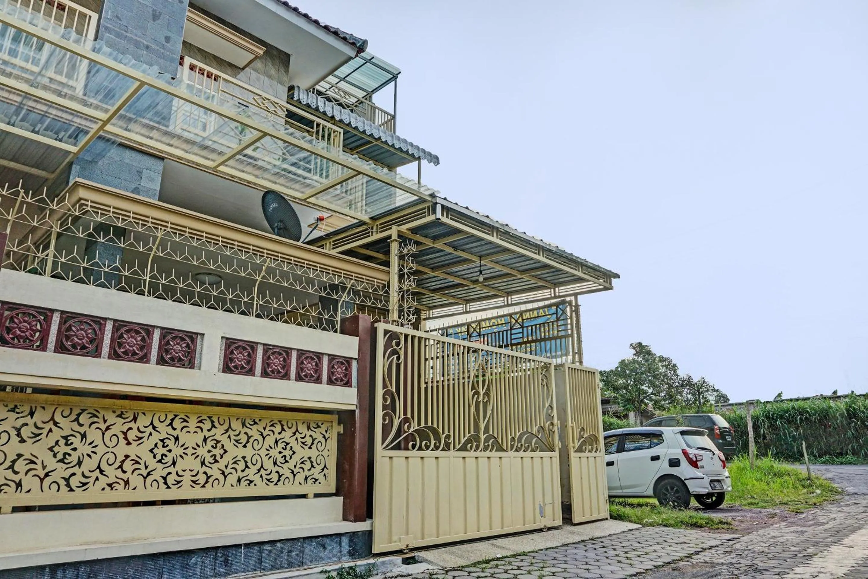 Facade/entrance in OYO 91707 Jannah Homestay Syariah