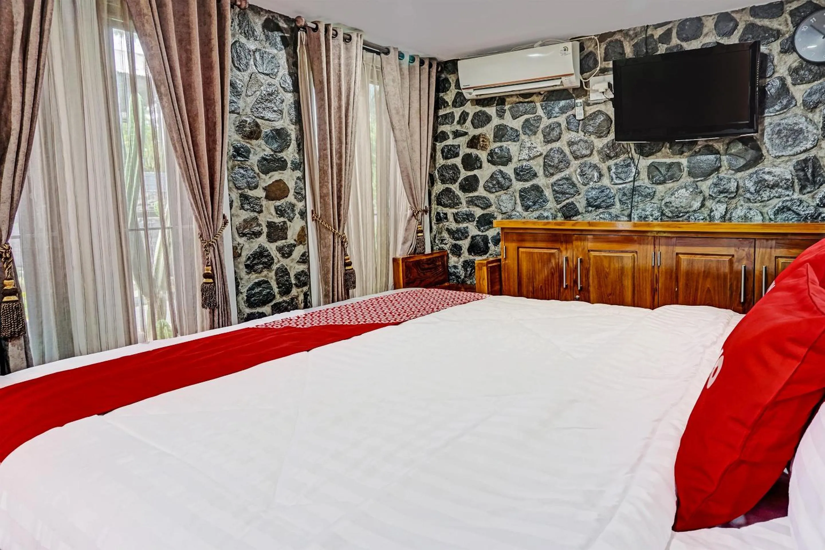 Bedroom, Bed in Hotel O Juanda Homestay Syariah