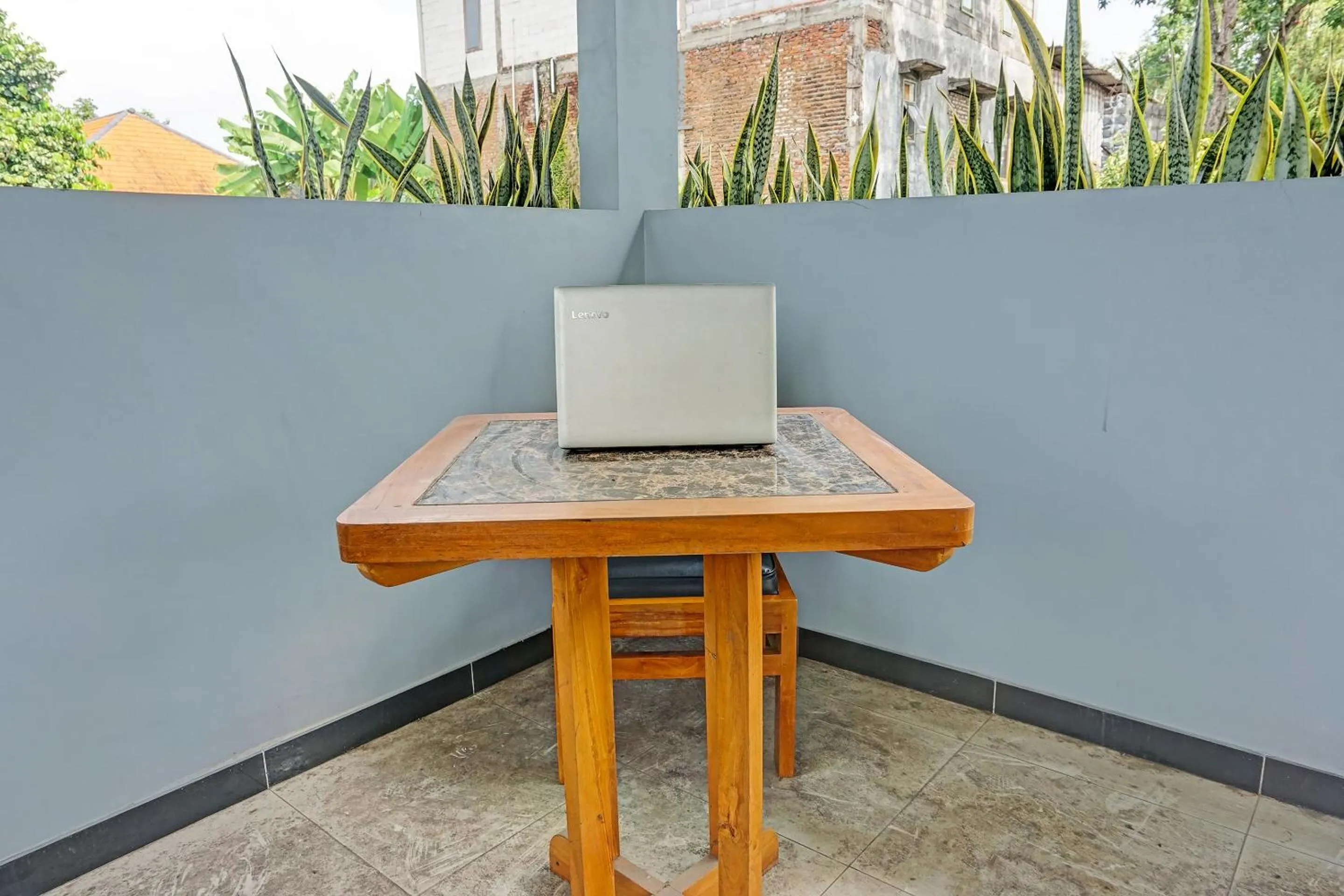 Lobby or reception in Hotel O Juanda Homestay Syariah