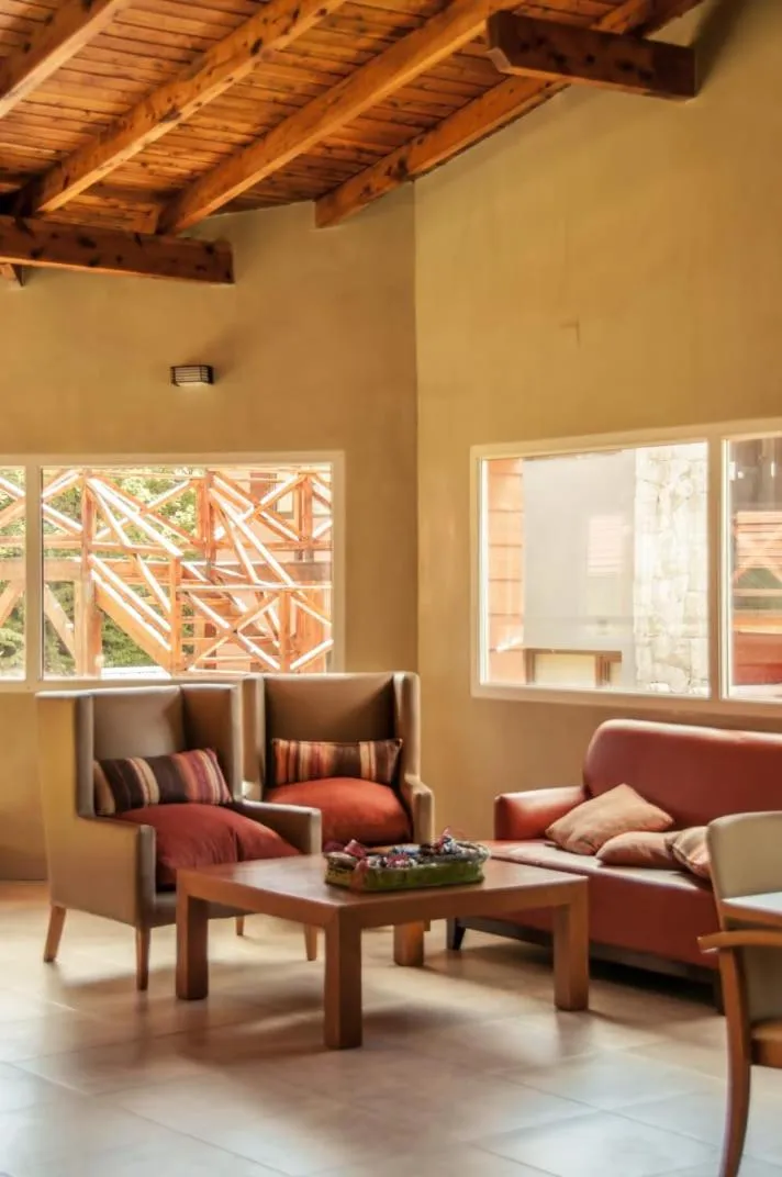 Los Robles Apart & Spa