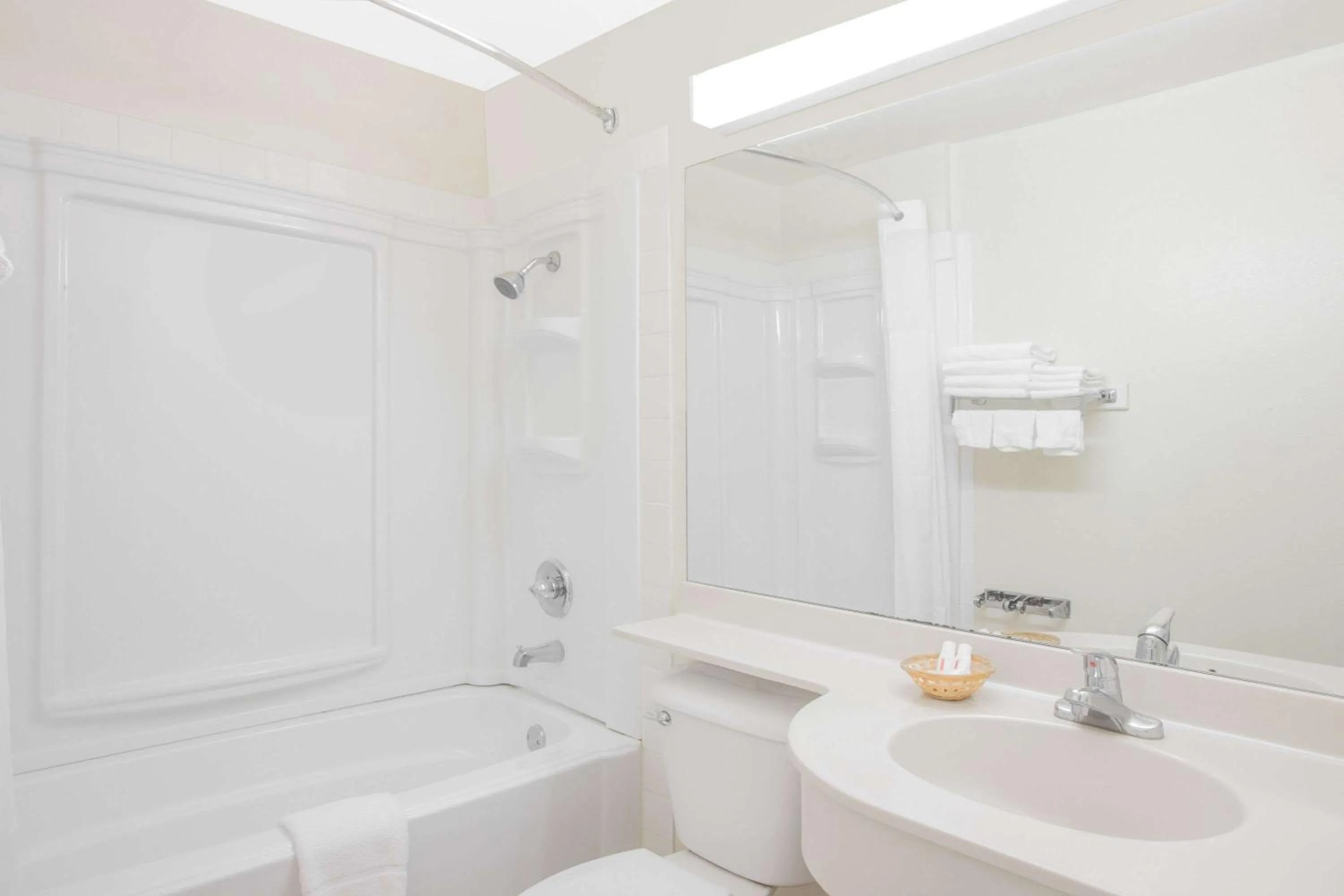 Bathroom in Quality Inn Sallisaw