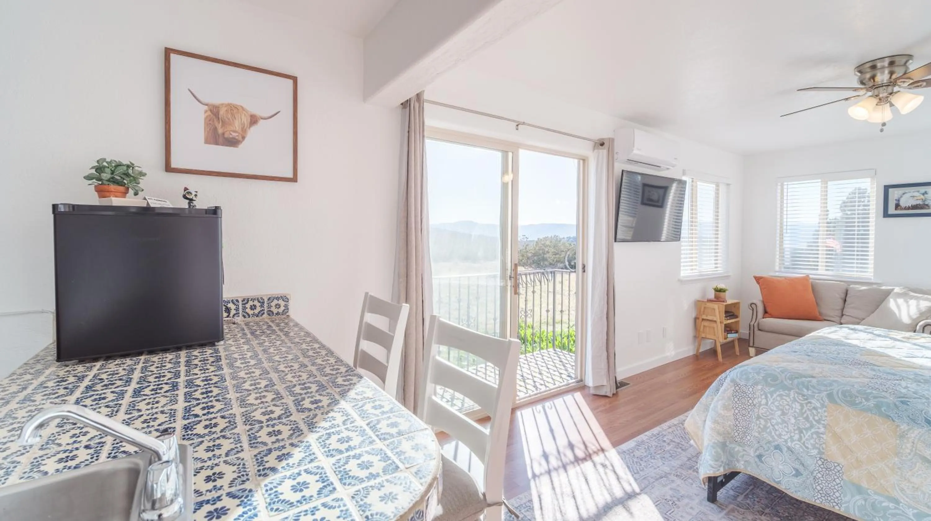 Bed in The Harmony Studio at Wind Walker Homestead