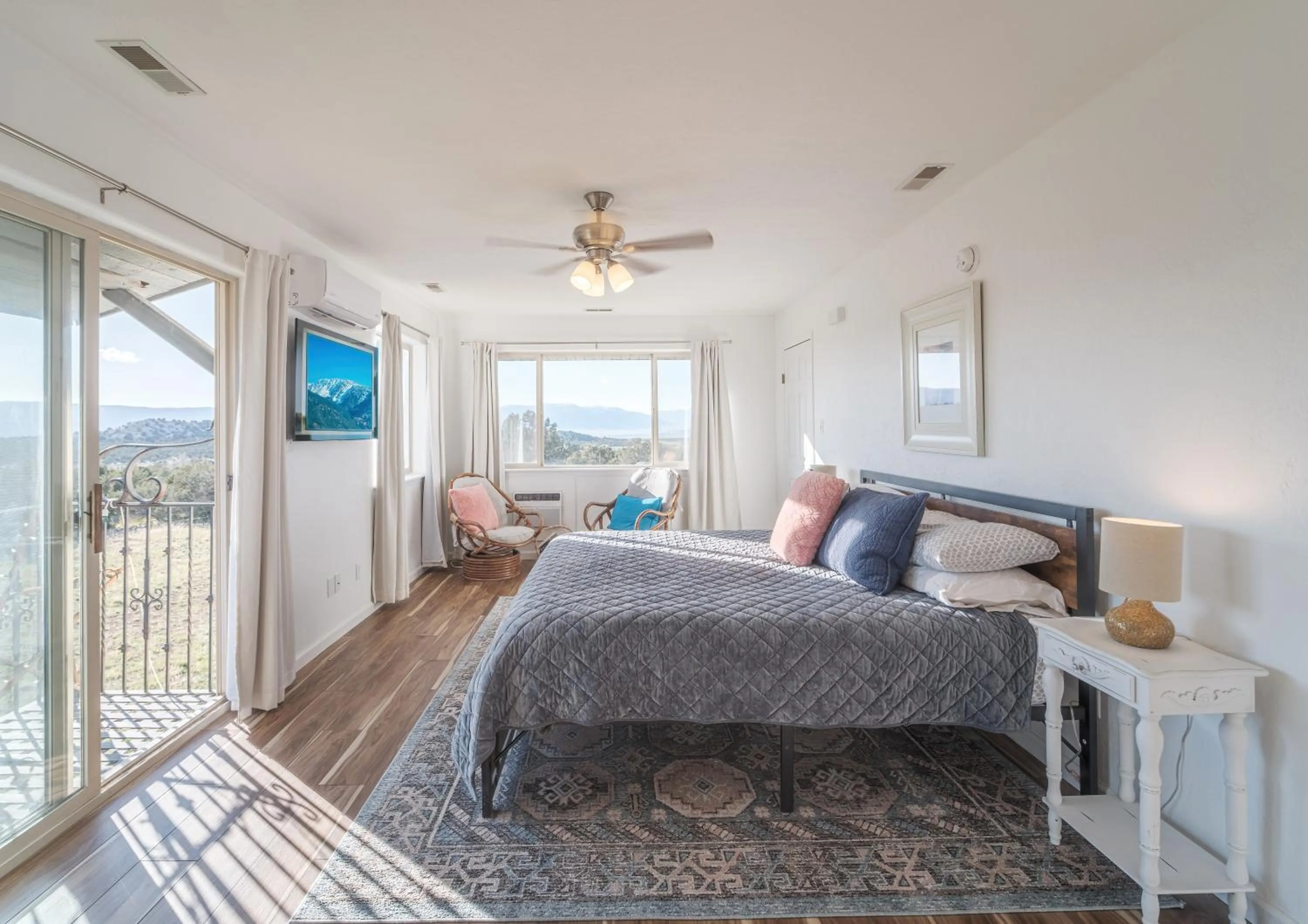 Bed in The Harmony Studio at Wind Walker Homestead