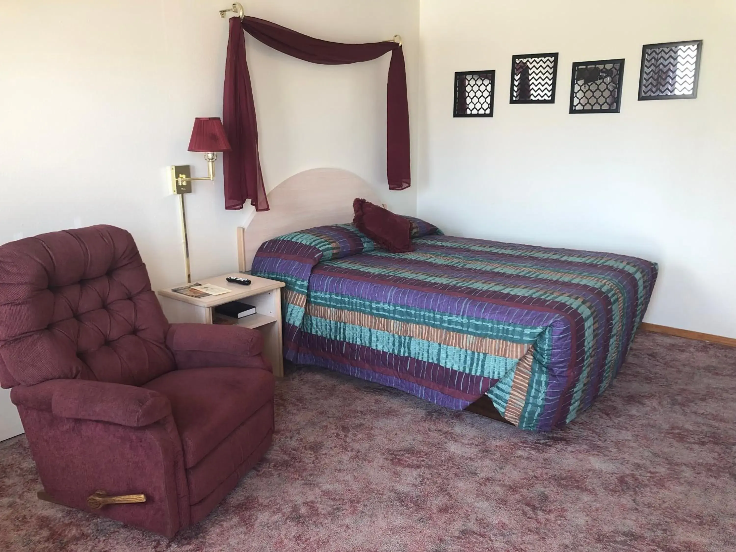 Economy Single Room in Wheels Motel Economy Single Room in Wheels Motel