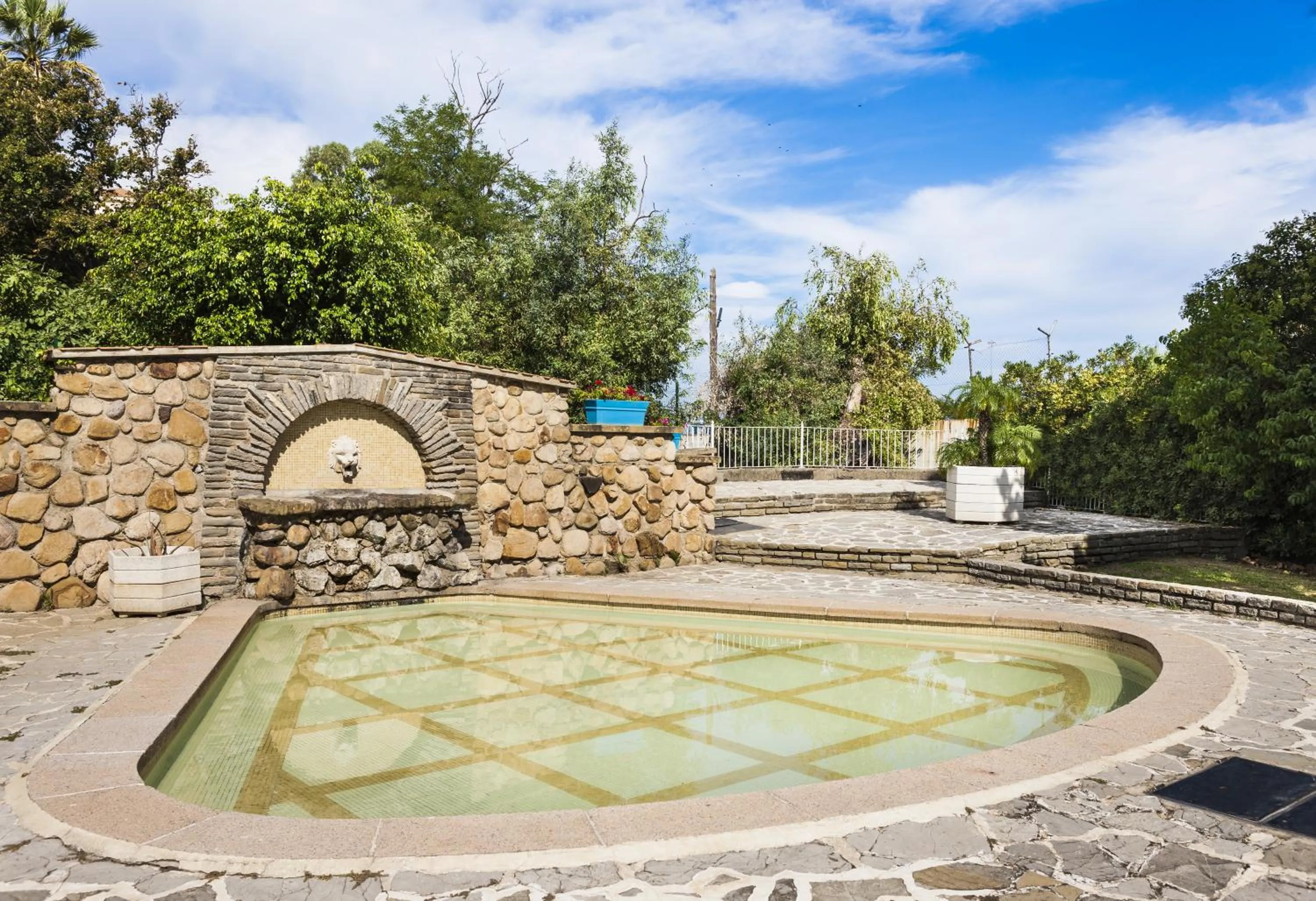 Area and facilities in Globales Reina Cristina