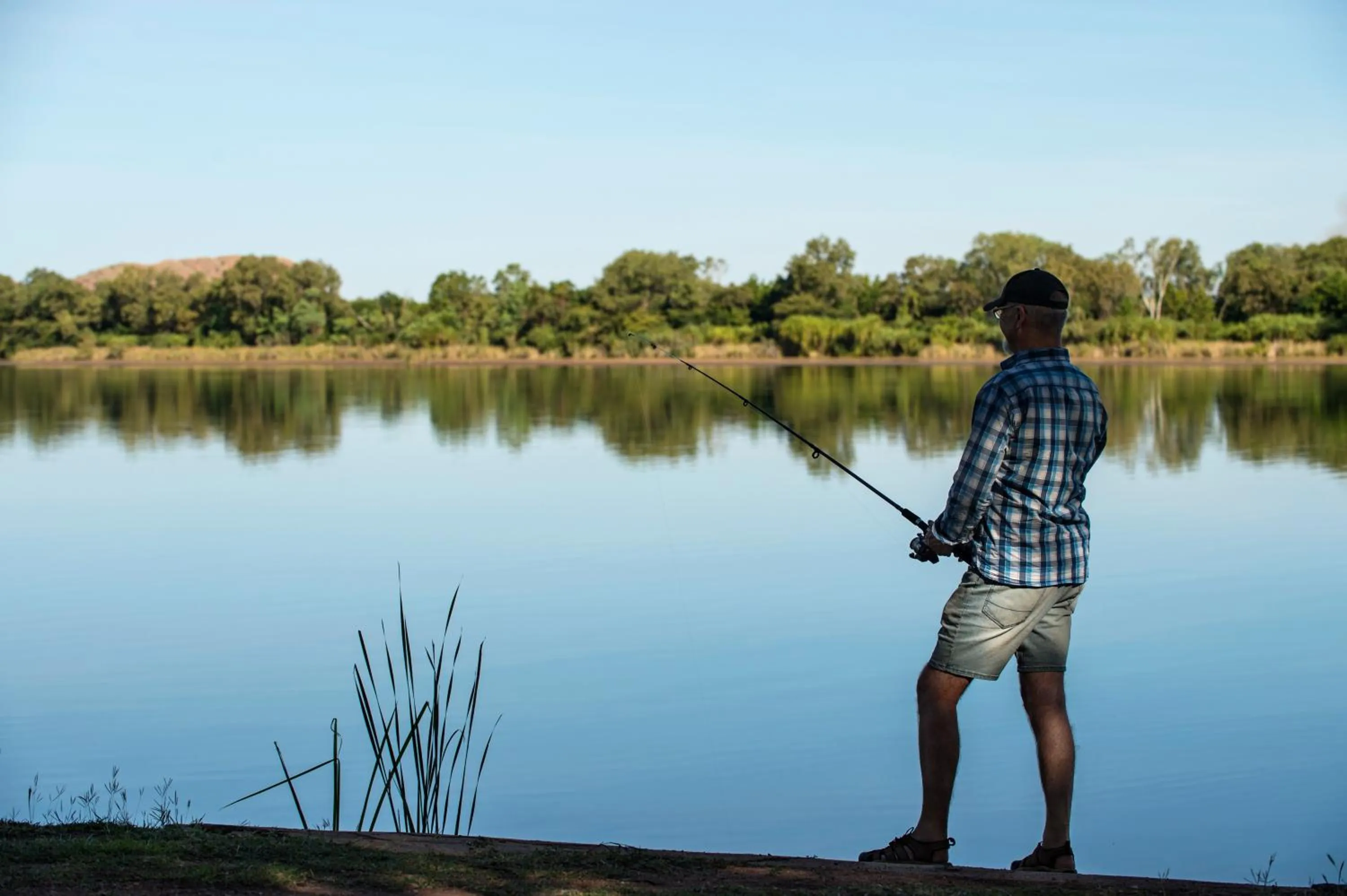 Fishing in Discovery Parks - Lake Kununurra