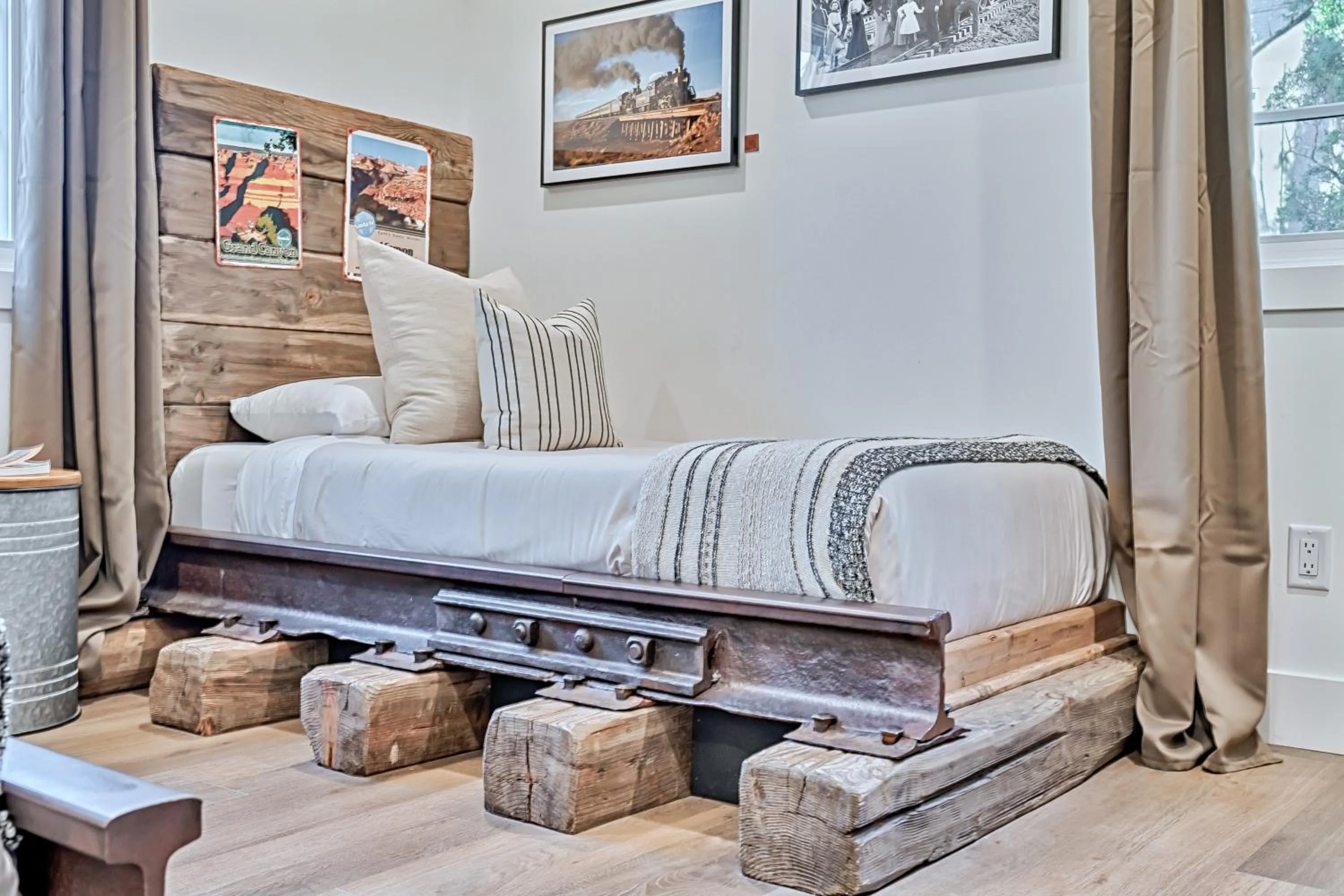 Bed in Inn History Grand Canyon Cabin